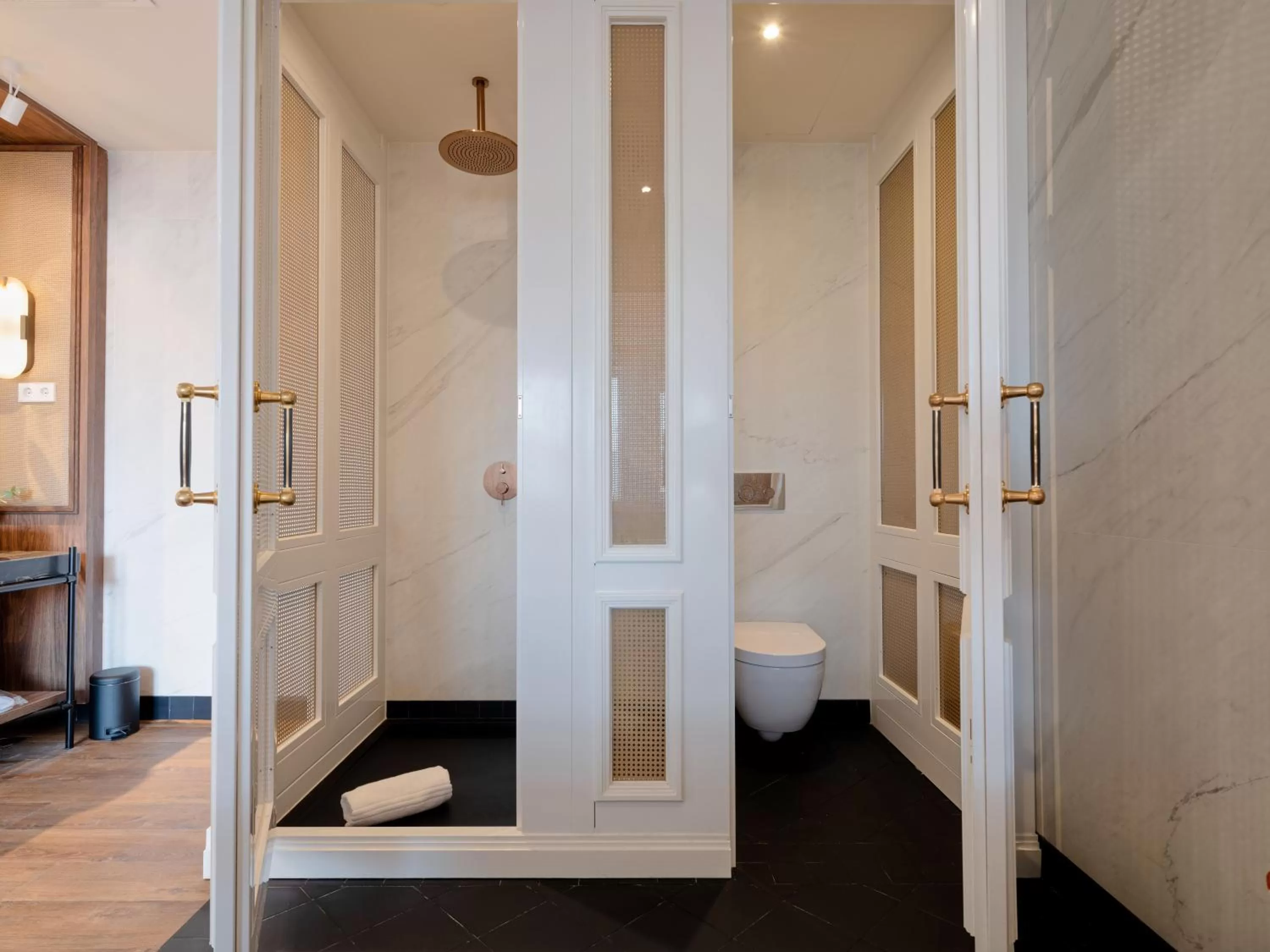 Toilet in Only YOU Hotel Valencia