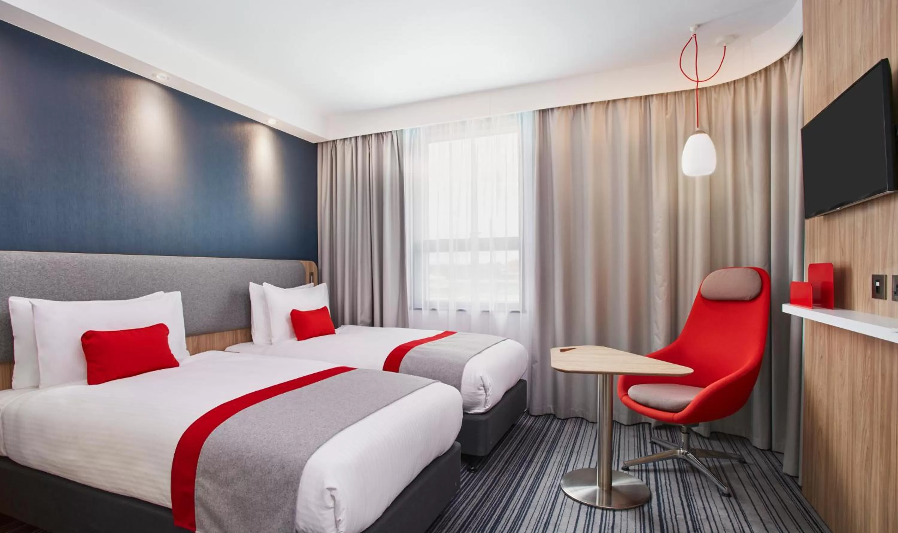 Photo of the whole room, Bed in Holiday Inn Express Dublin City Centre by IHG