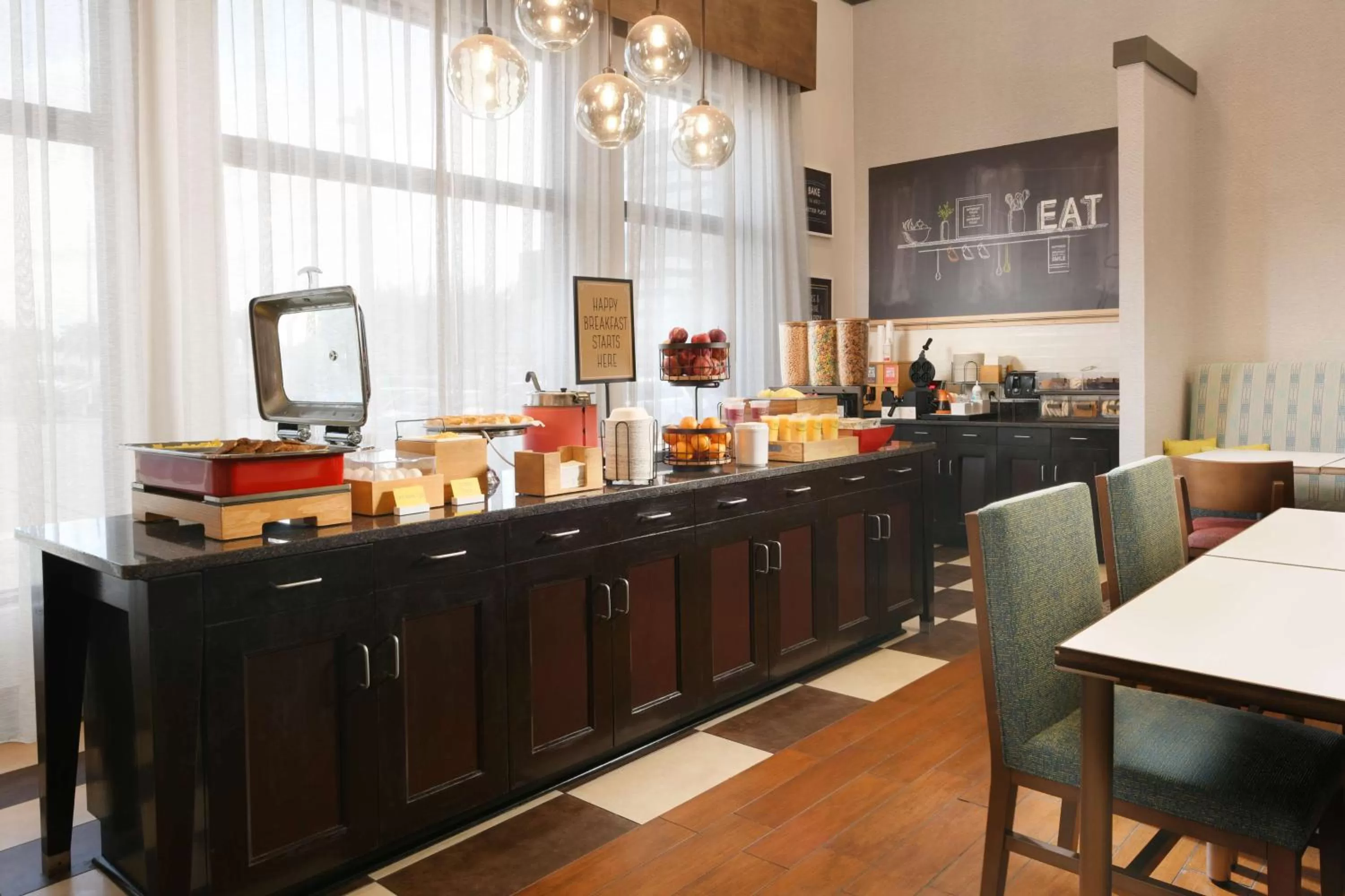 Breakfast in Hampton Inn & Suites Houston-Medical Center-NRG Park