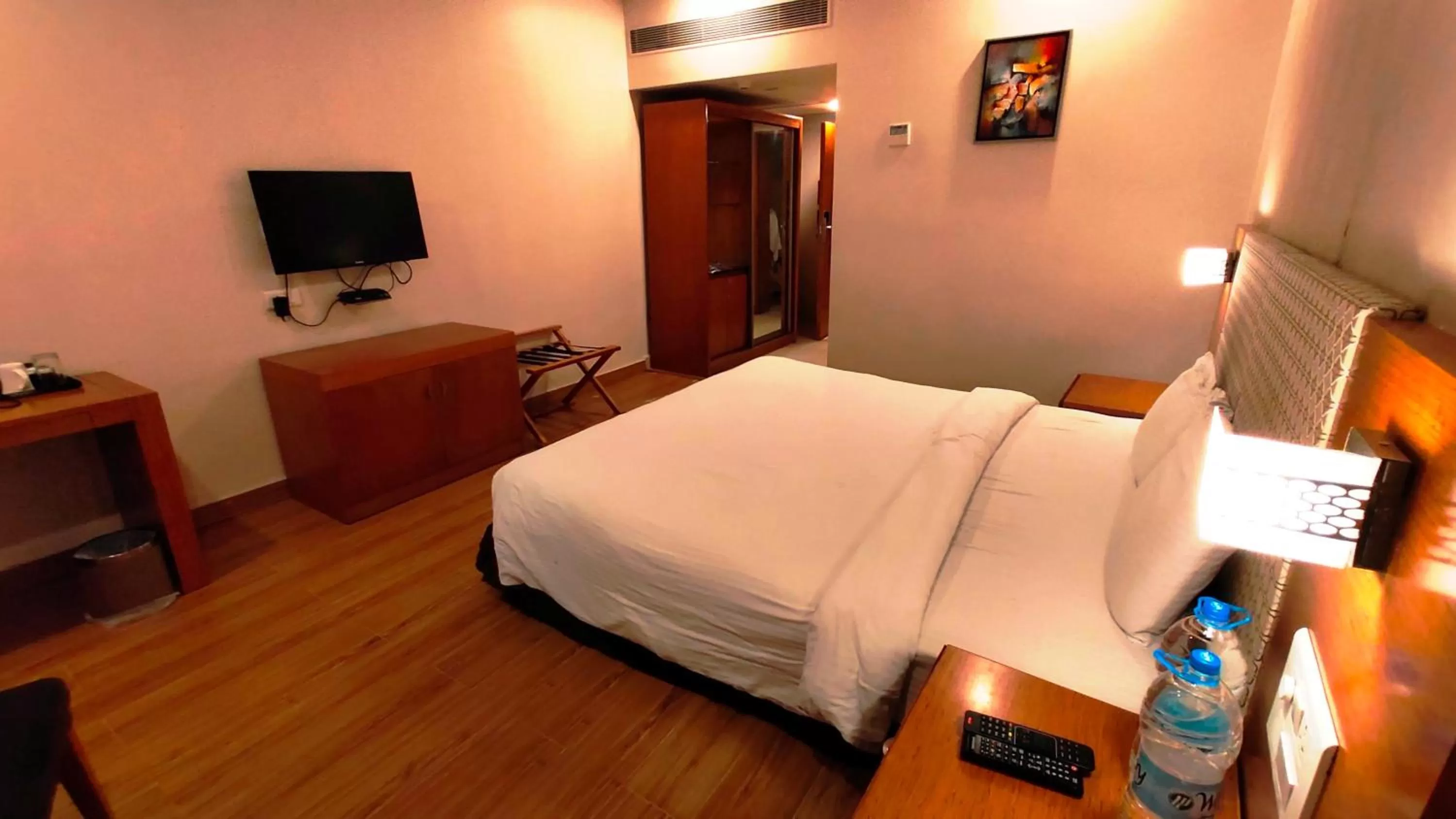 Bed in Best Western Ashoka