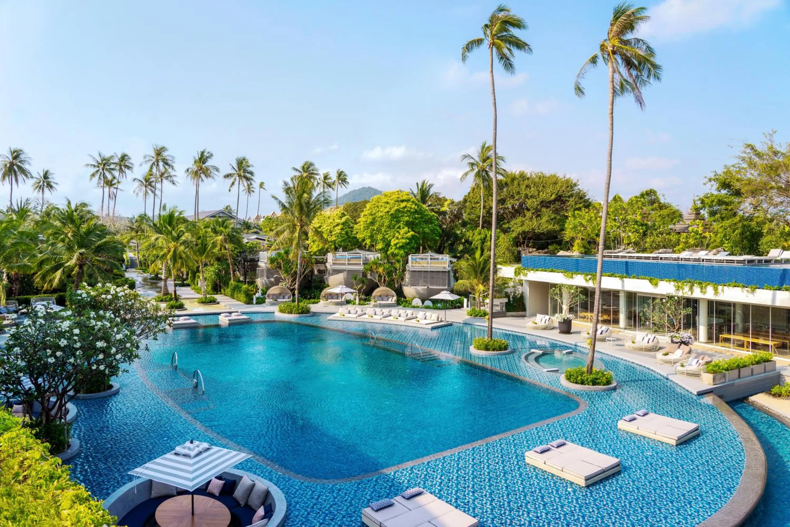 Swimming pool in Melia Koh Samui