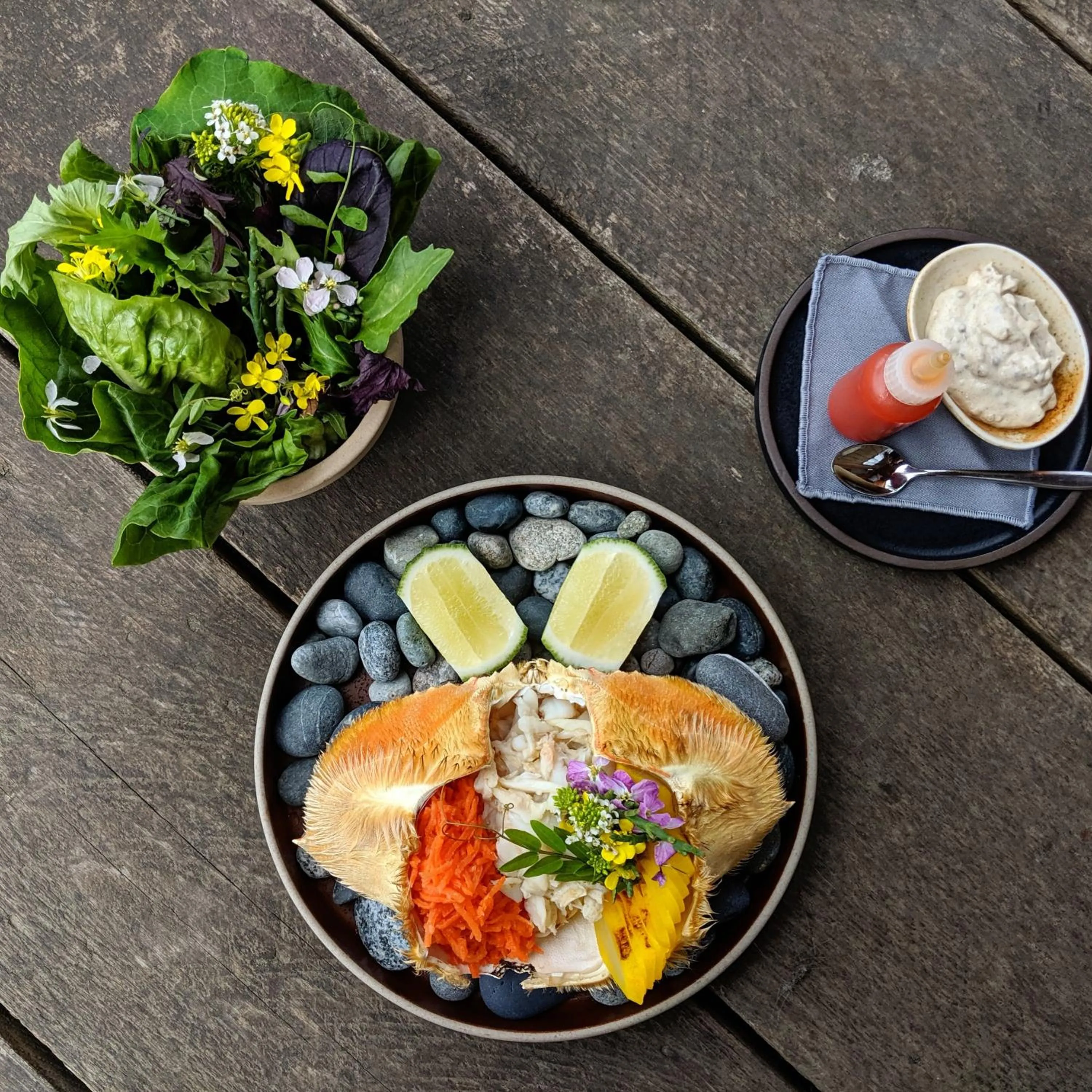 Restaurant/places to eat in Pluvio restaurant and rooms