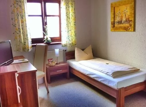 Day, Bed in Hotel-Restaurant Mayerhofer