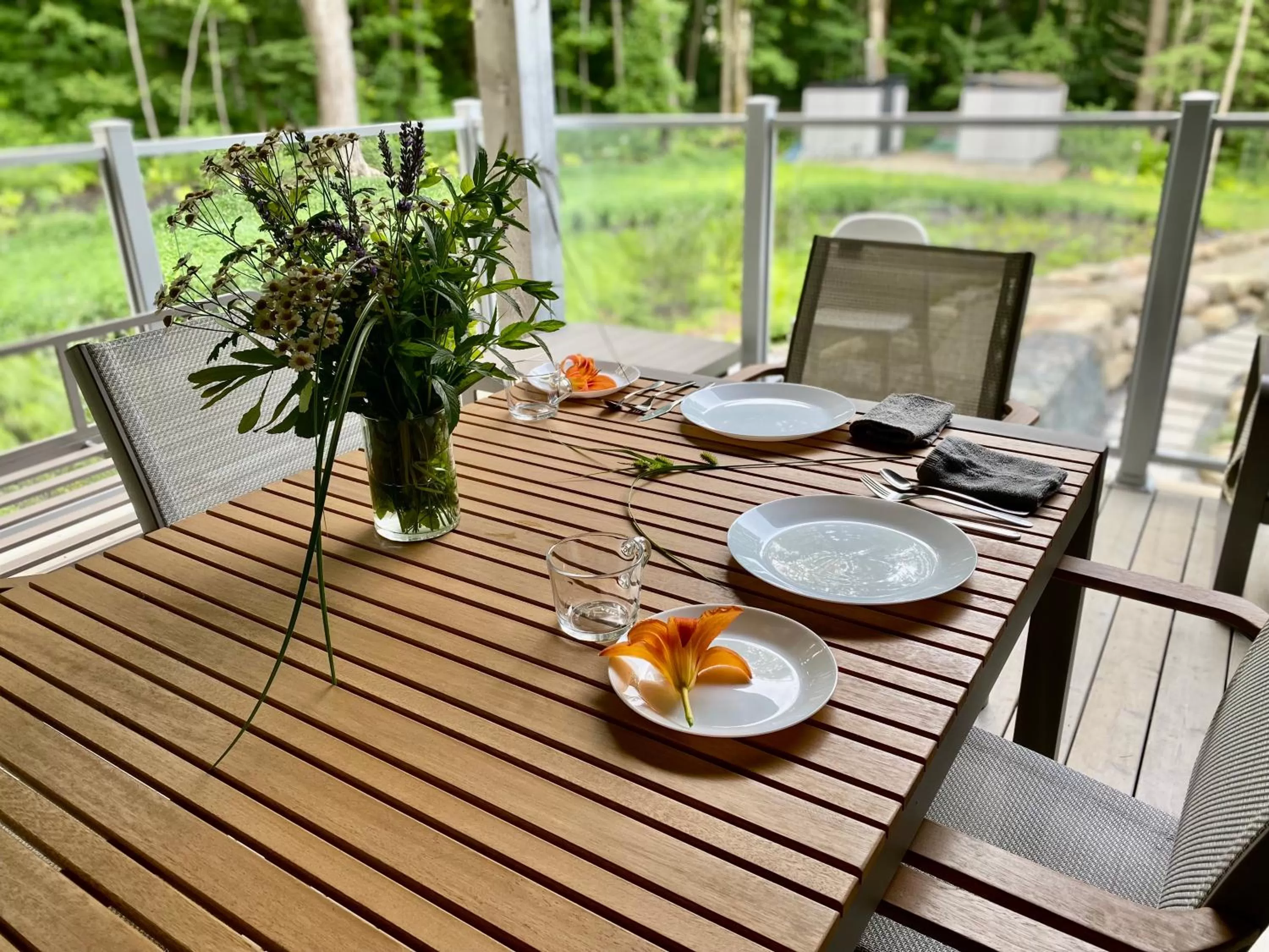 Patio in Le Camp Caché Shefford