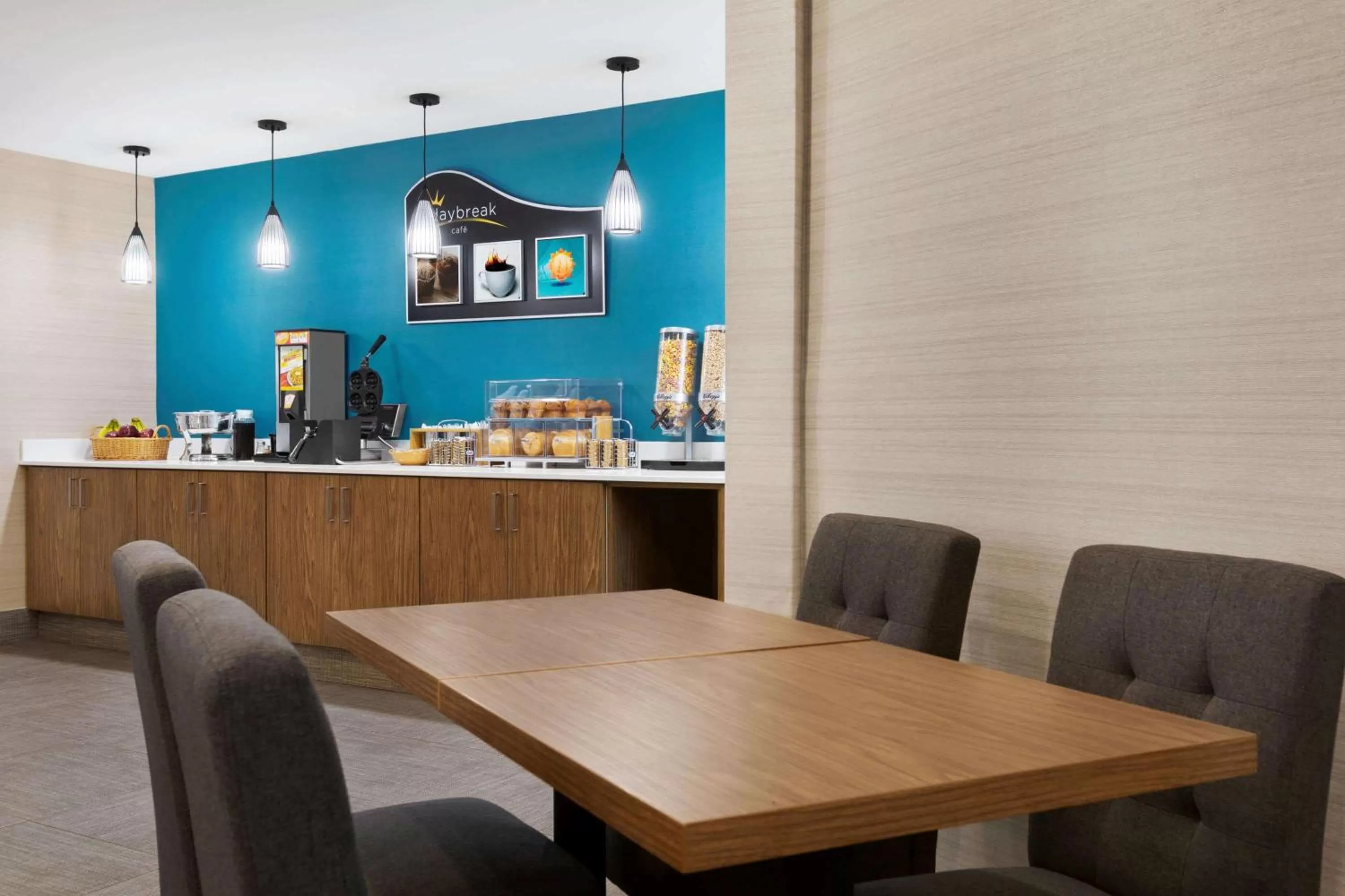 Restaurant/places to eat in Days Inn by Wyndham Kingston