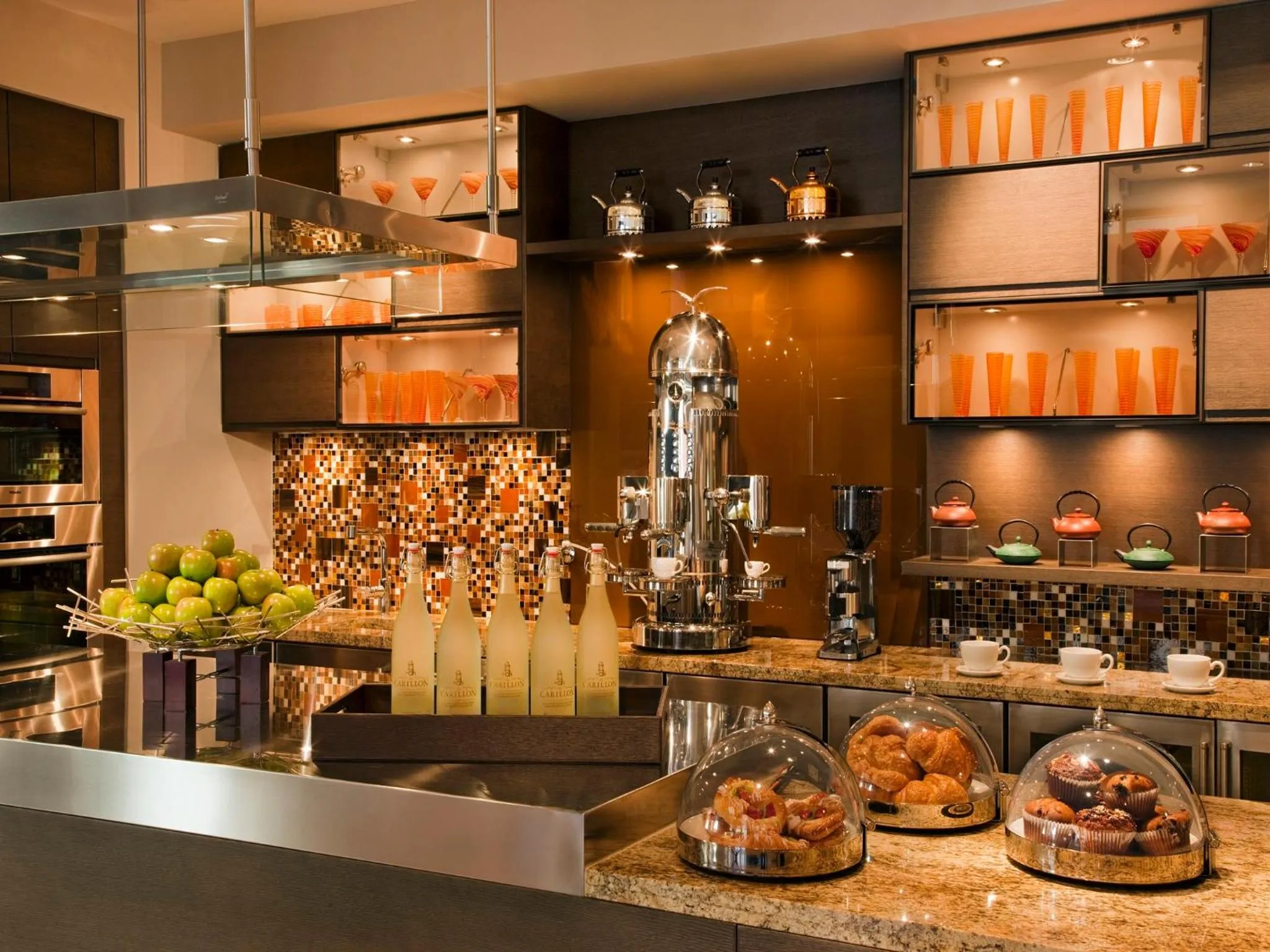 Restaurant/places to eat in AT&T Hotel & Conference Center