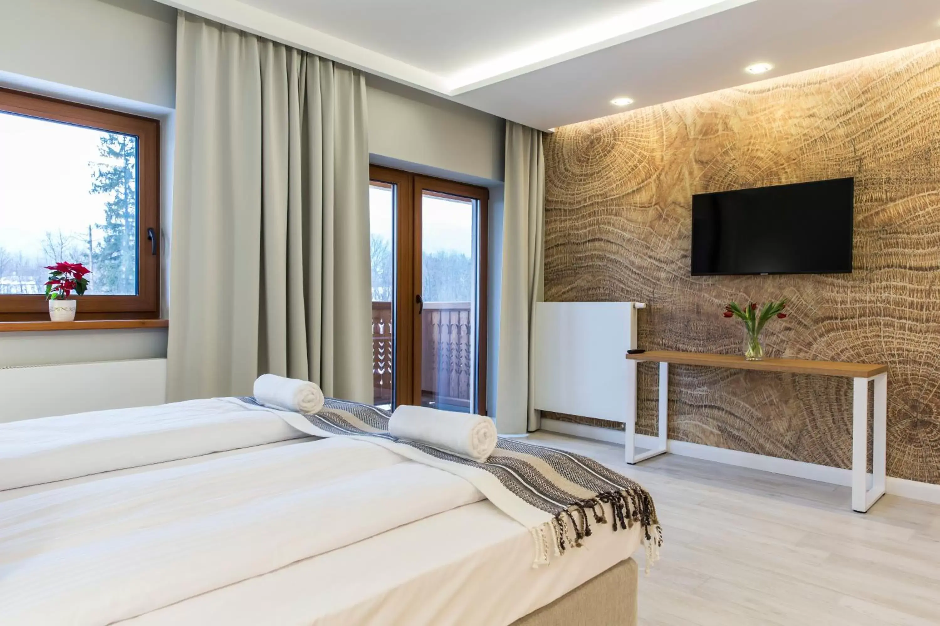 Studio with Balcony and Mountain View in Royal Hill Residence Studio with Balcony and Mountain View in Royal Hill Residence