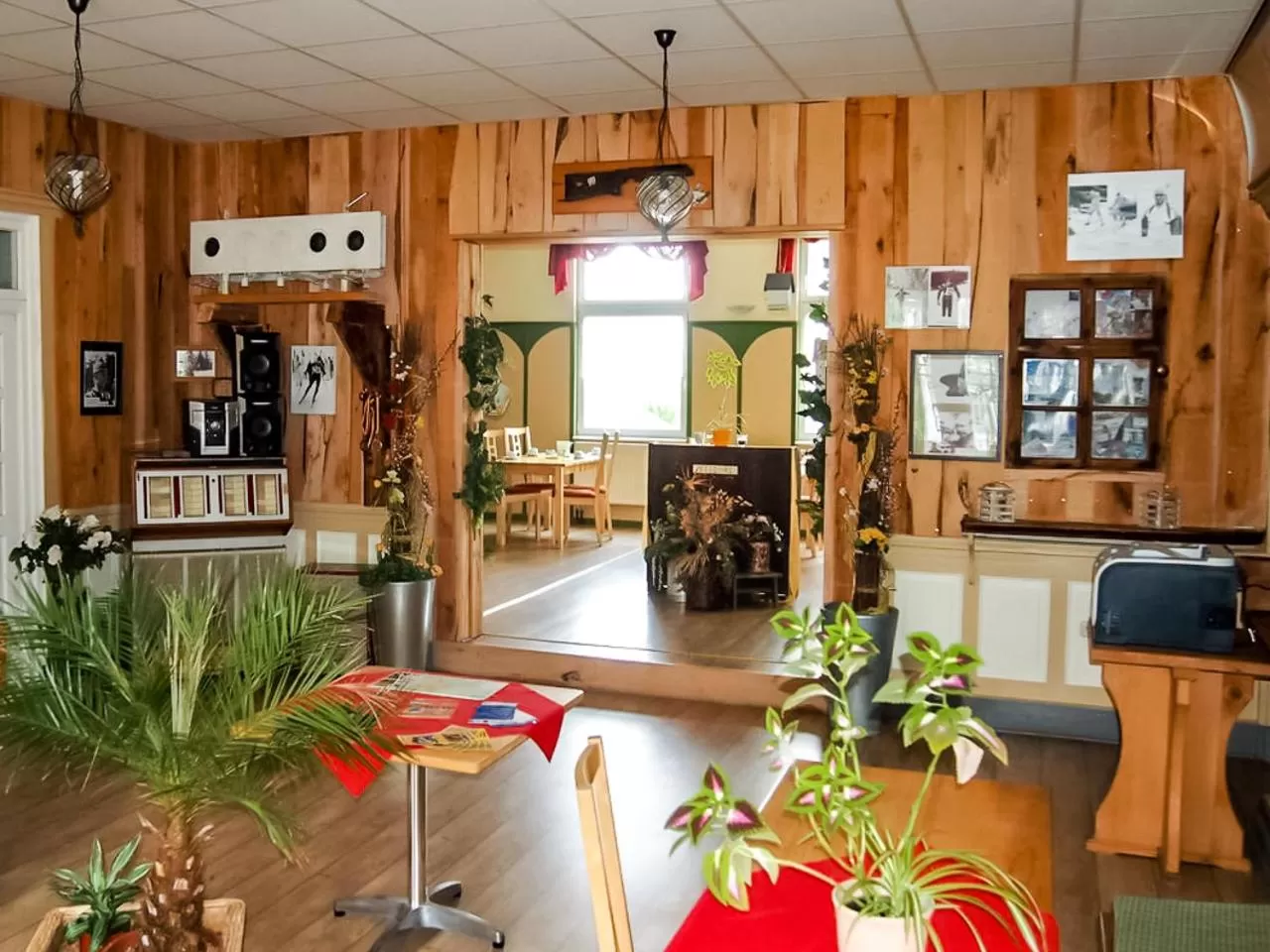 Restaurant/places to eat in Pension Haus Saarland