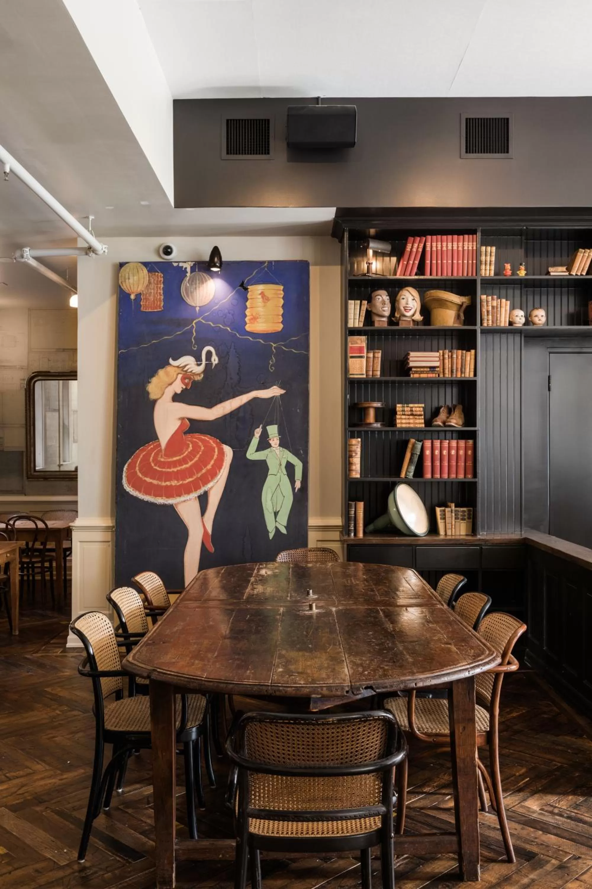 Restaurant/places to eat in KEX Hotel