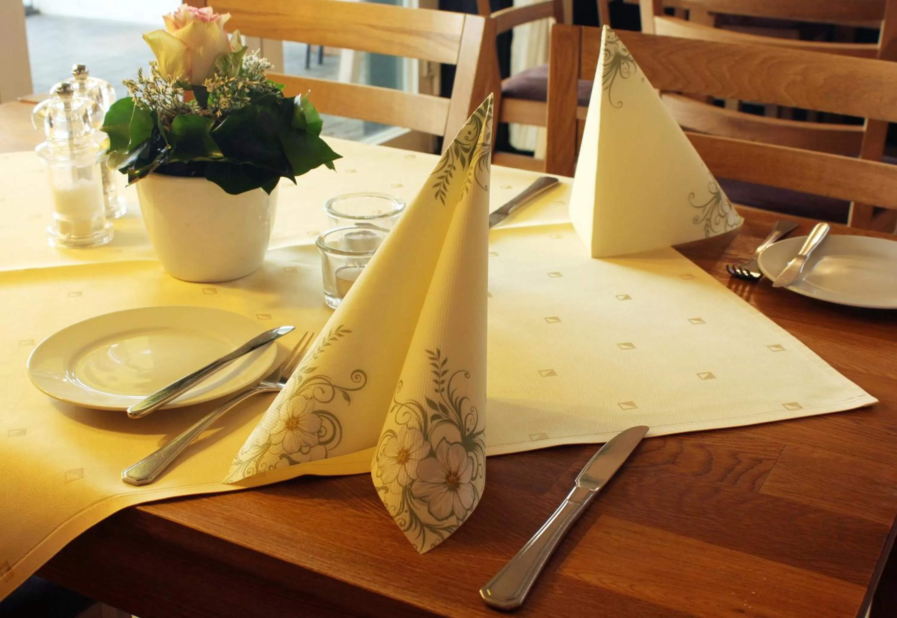 Restaurant/places to eat in Hotel Am Wintergarten