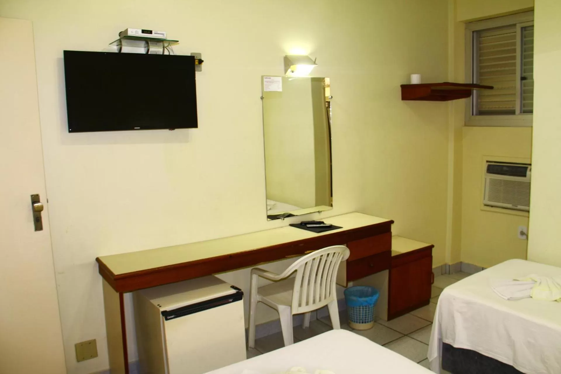 TV and multimedia in Panorama Hotel