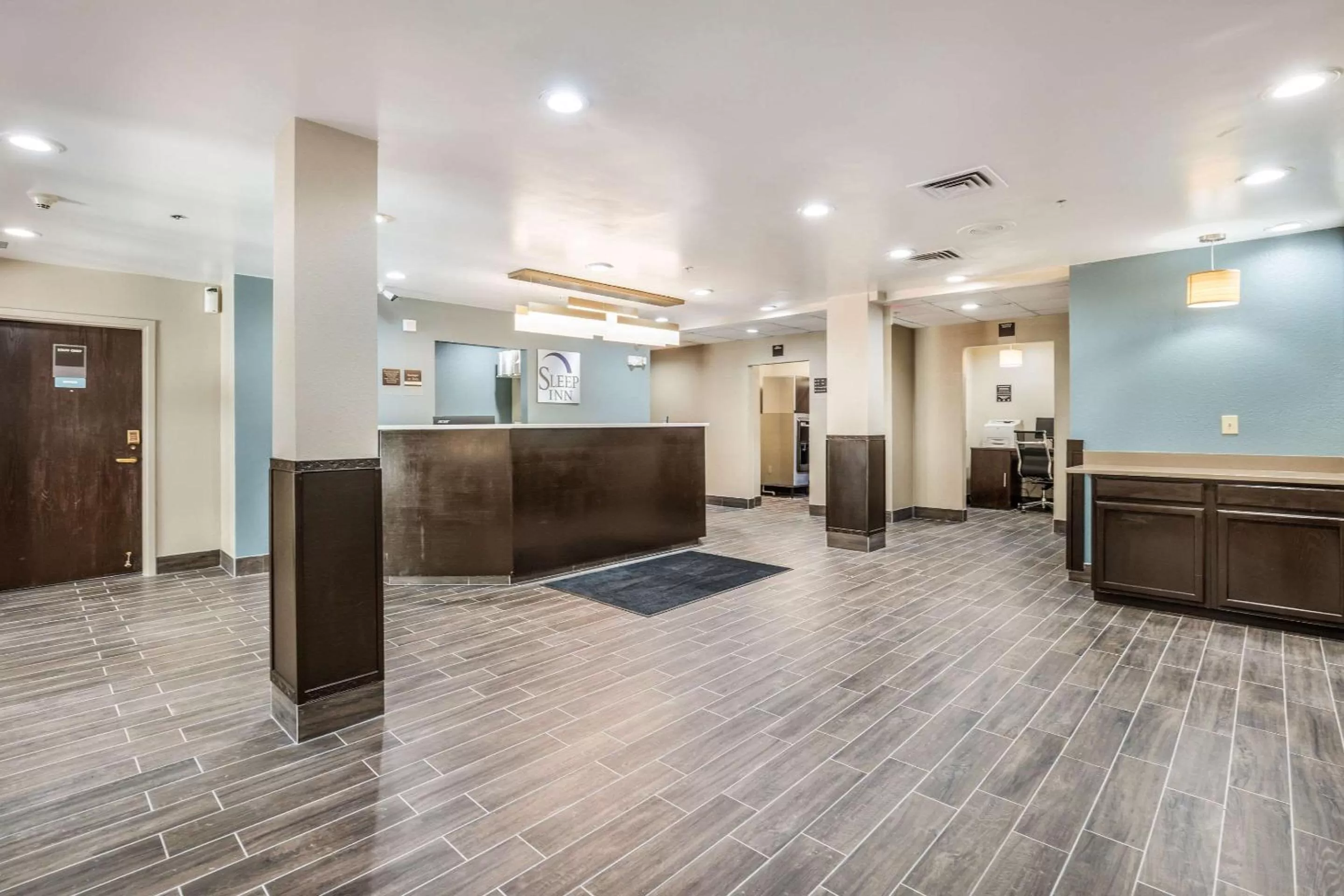 Lobby or reception in Sleep Inn & Suites Tallahassee-Capitol