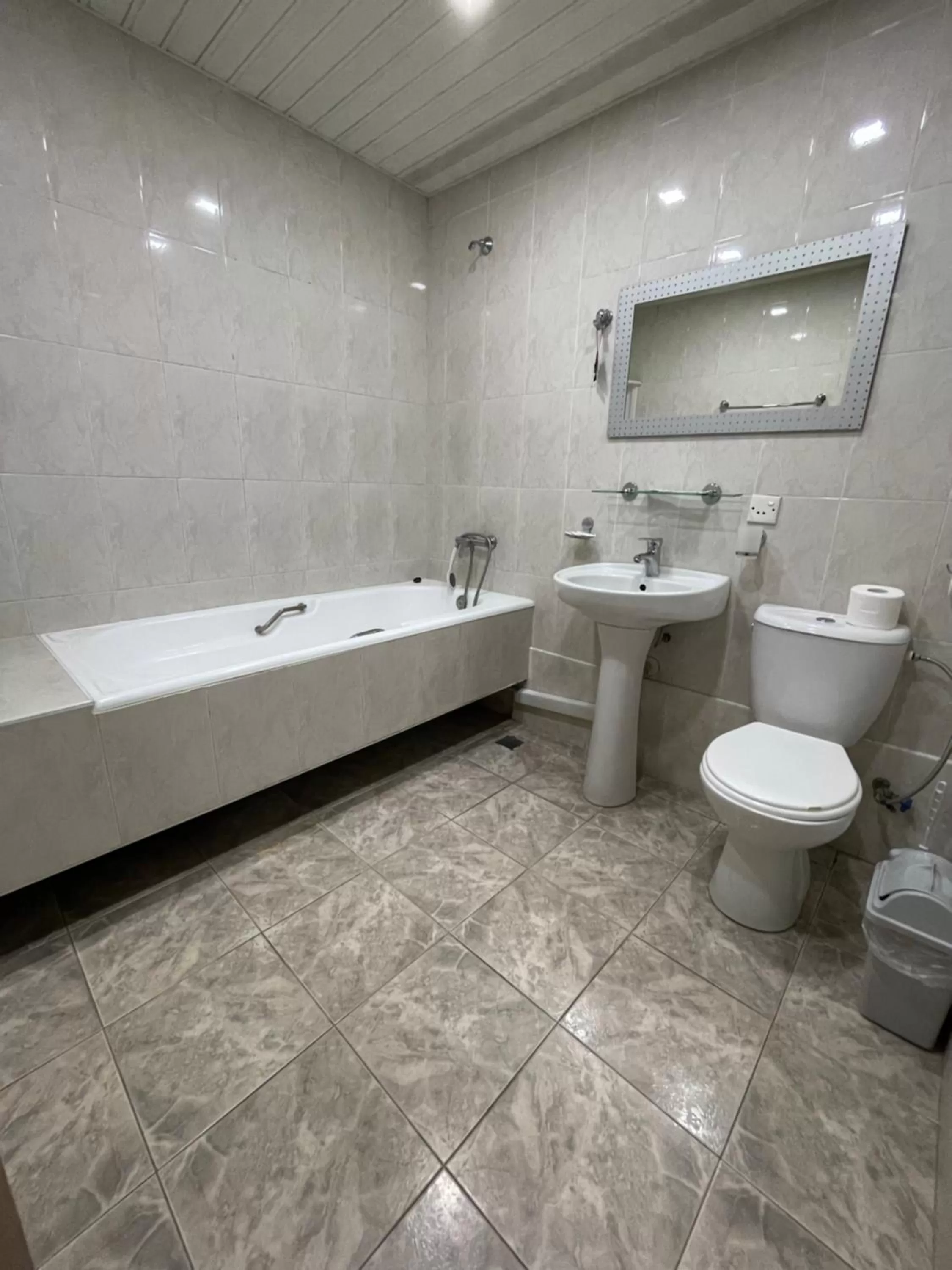 Bathroom in NO PROBLEM