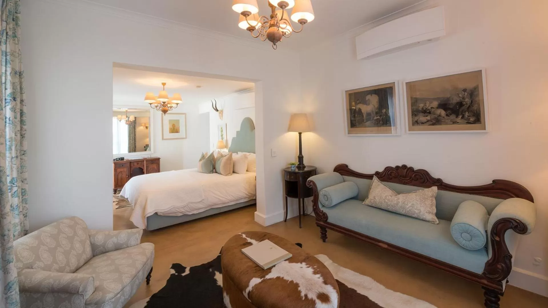 Bed in Drostdy Hotel