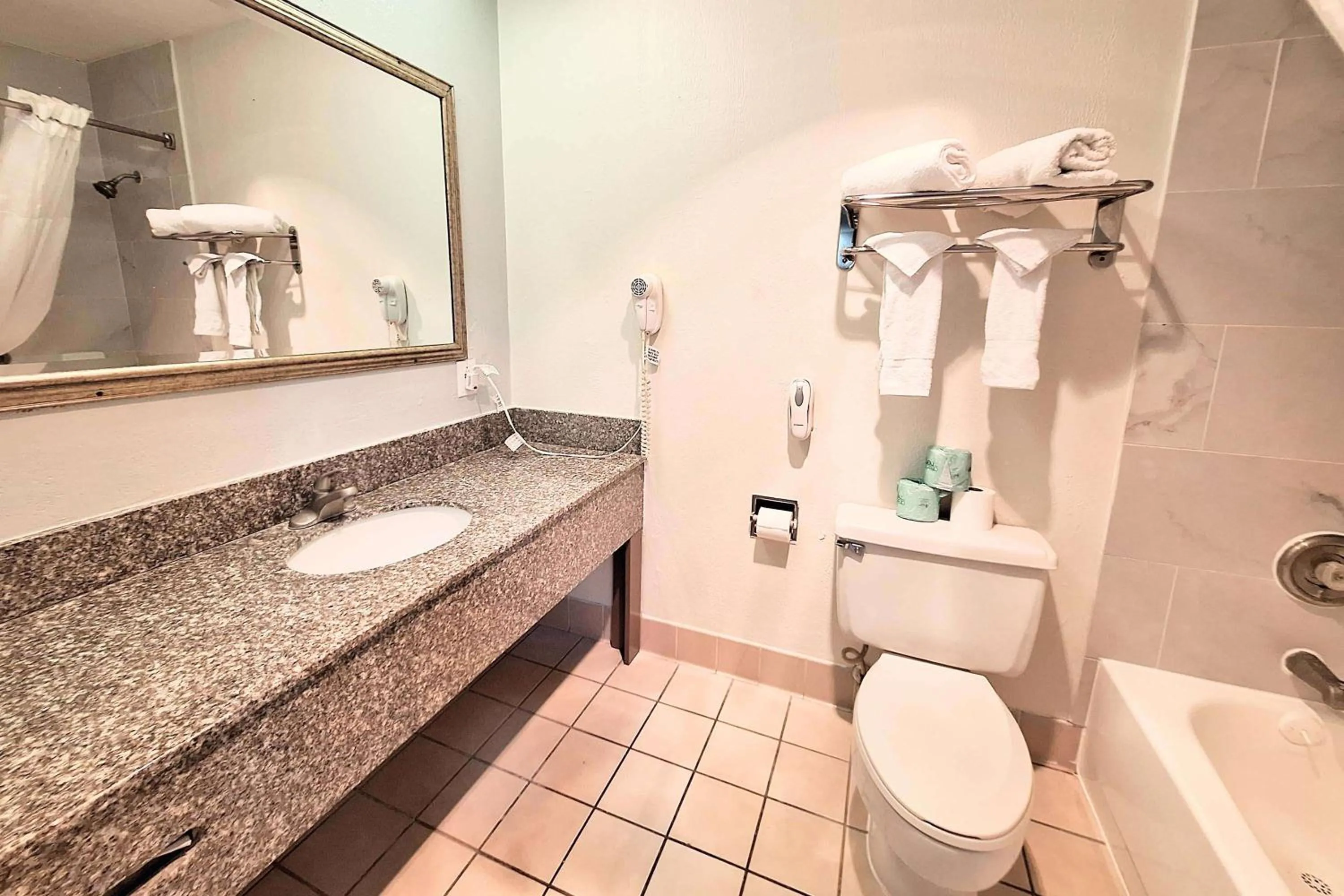 TV and multimedia in Travelodge by Wyndham Indianapolis Speedway