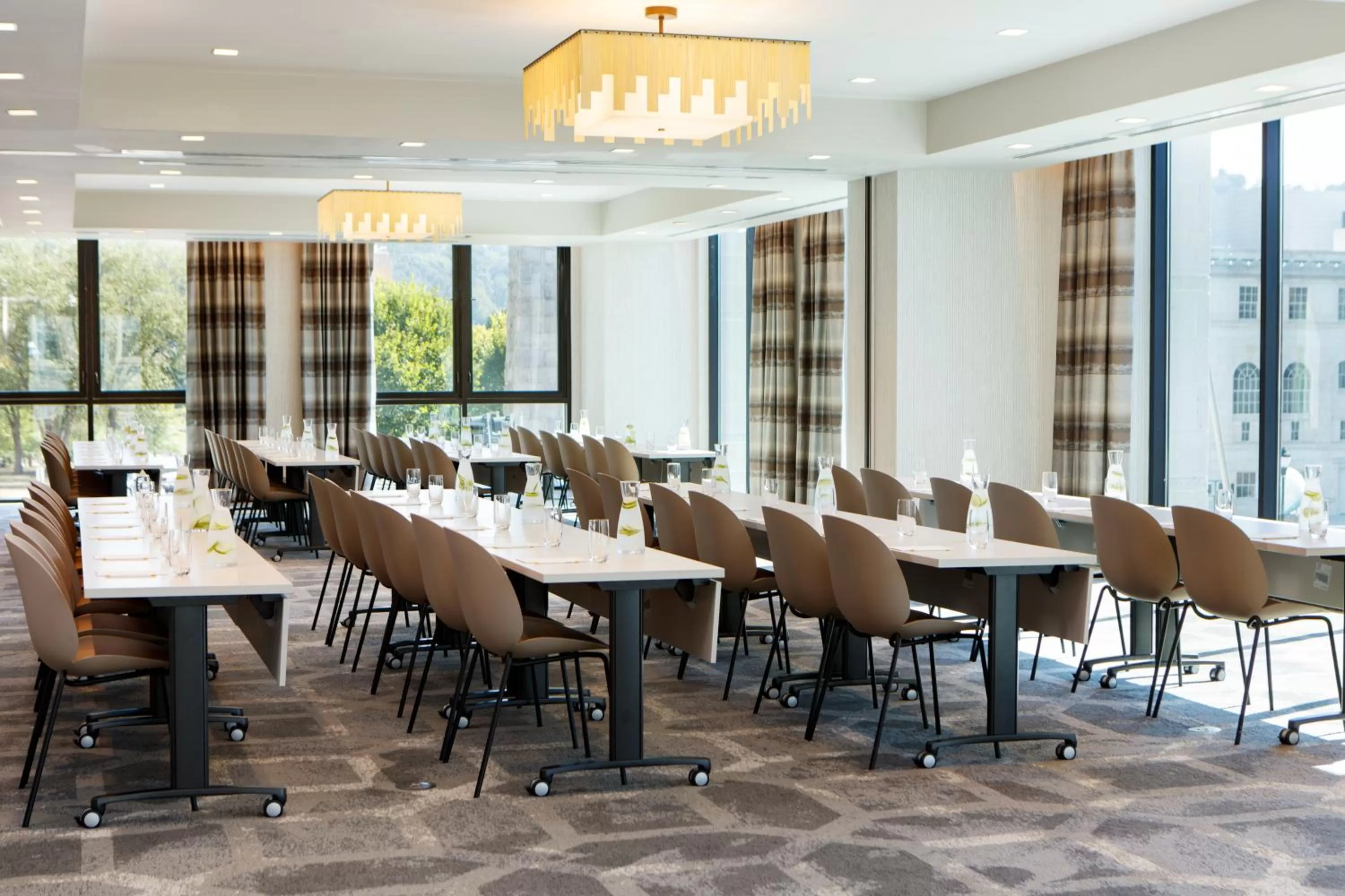 Meeting/conference room in Kimpton Hotel Arras by IHG