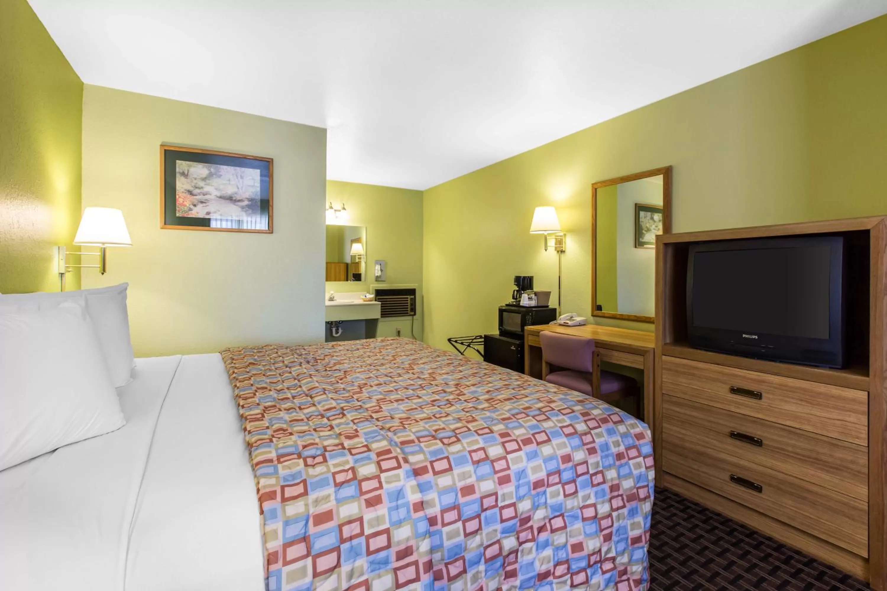 Bed in Rodeway Inn Gunnison - Crested Butte