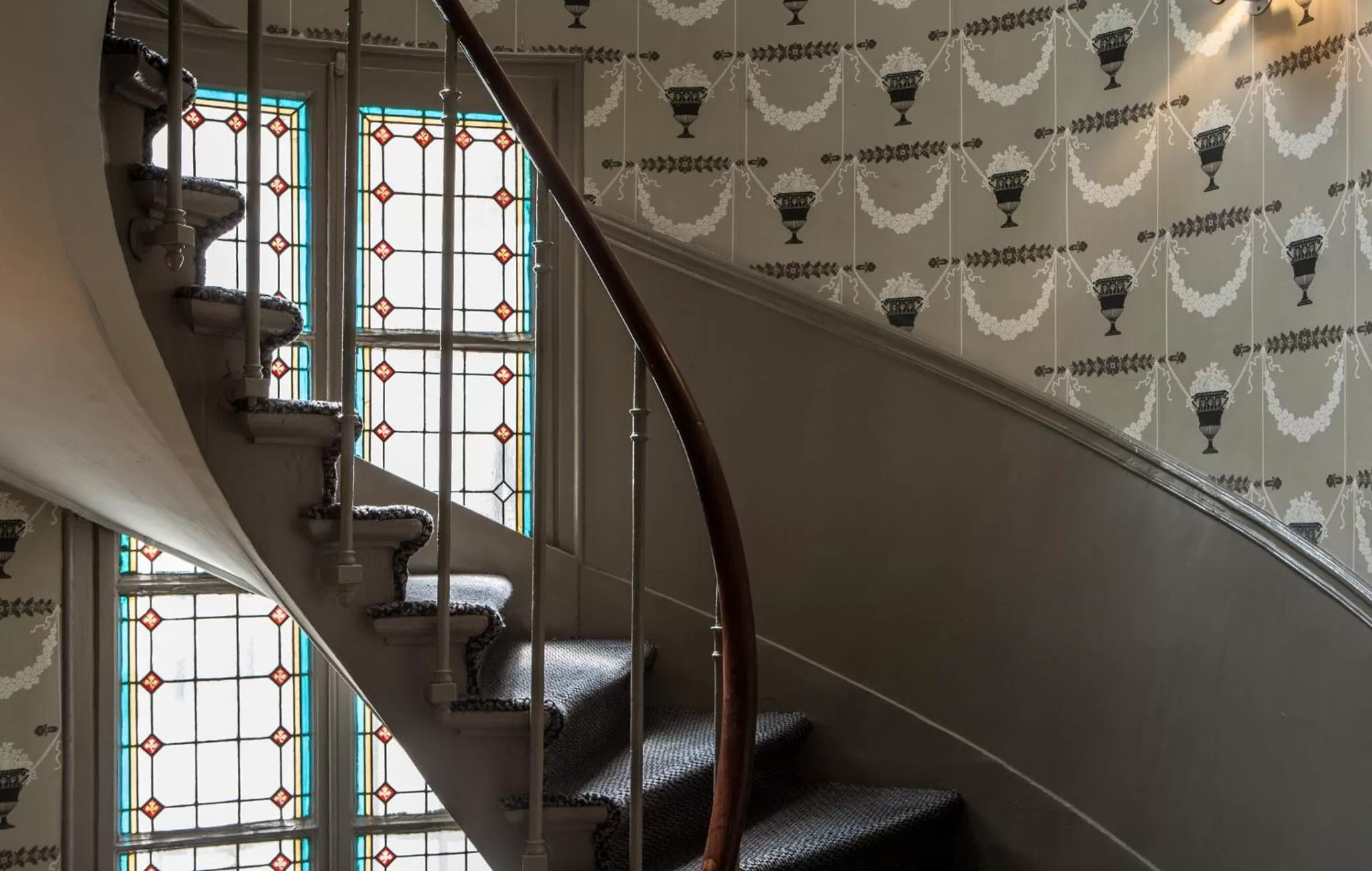 Decorative detail in Hôtel Mansart - Esprit de France