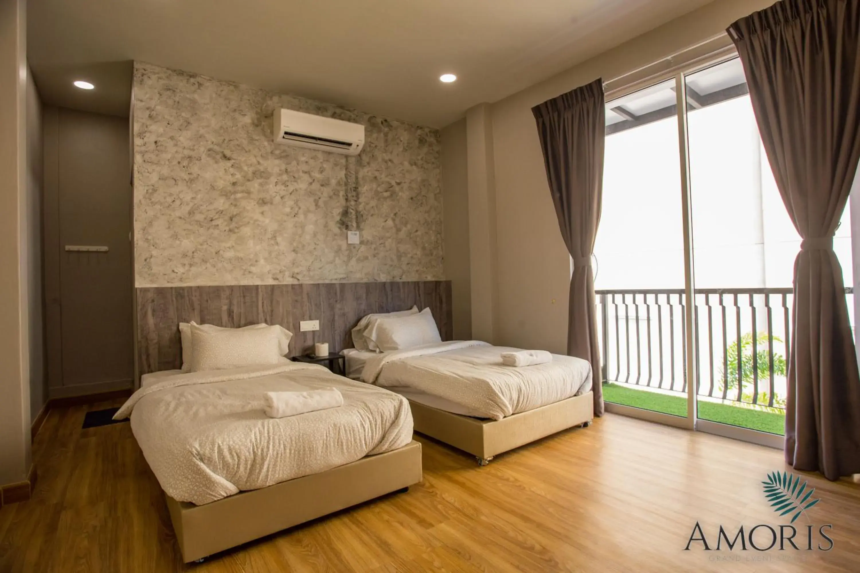 Deluxe Twin Room in Amoris Grand Event Space Deluxe Twin Room in Amoris Grand Event Space