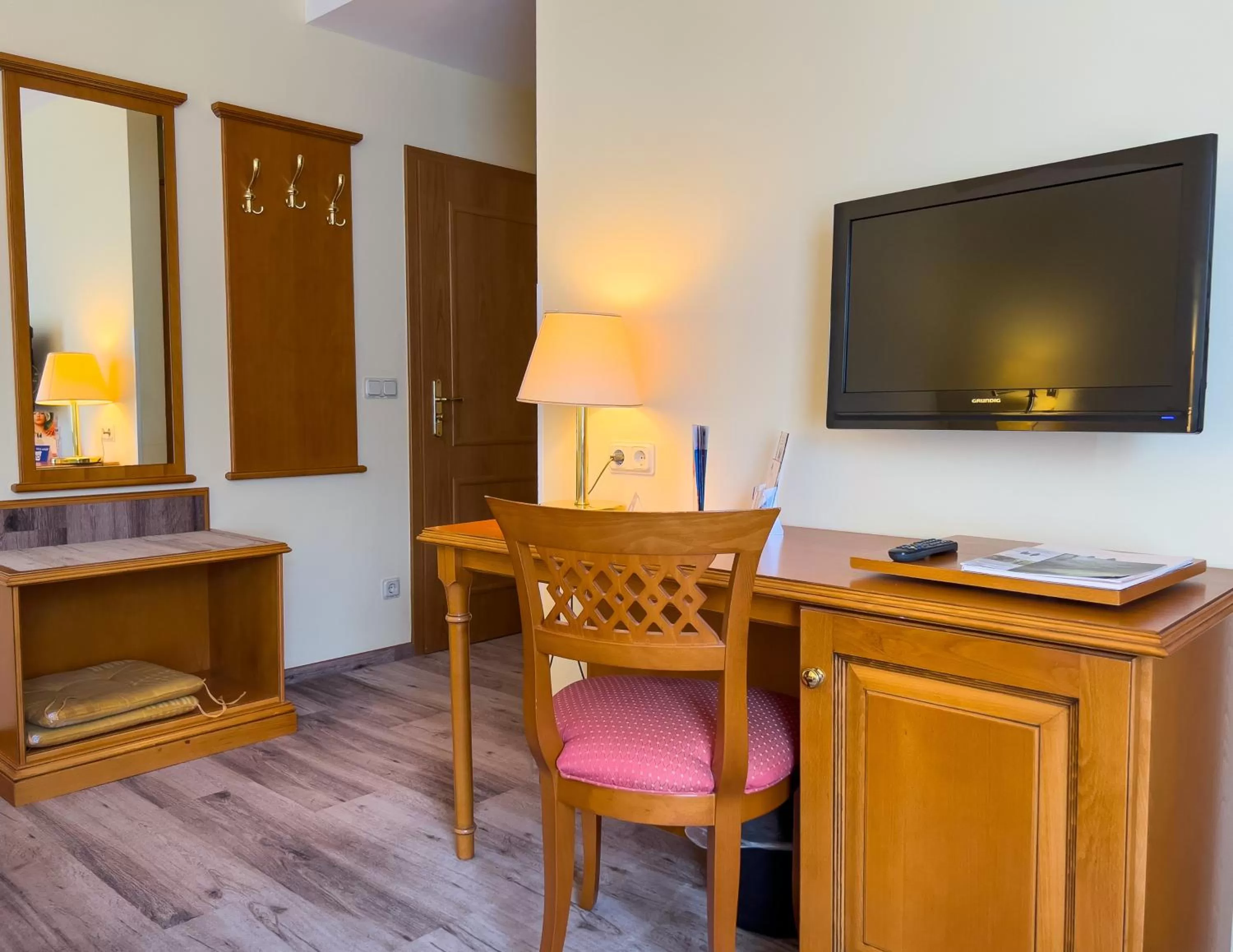 TV and multimedia in Hotel Landhaus Wörlitzer Hof