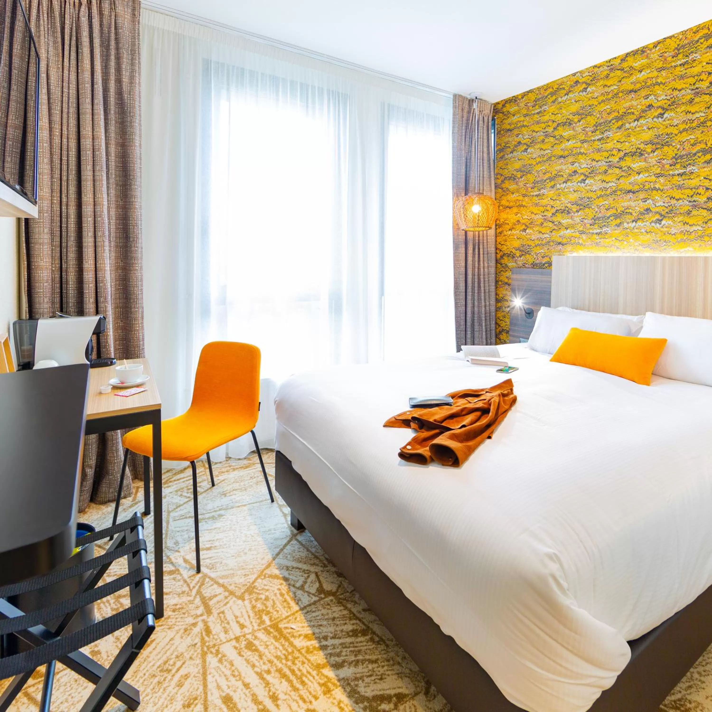 Photo of the whole room, Bed in Best Western Mulhouse Salvator Centre