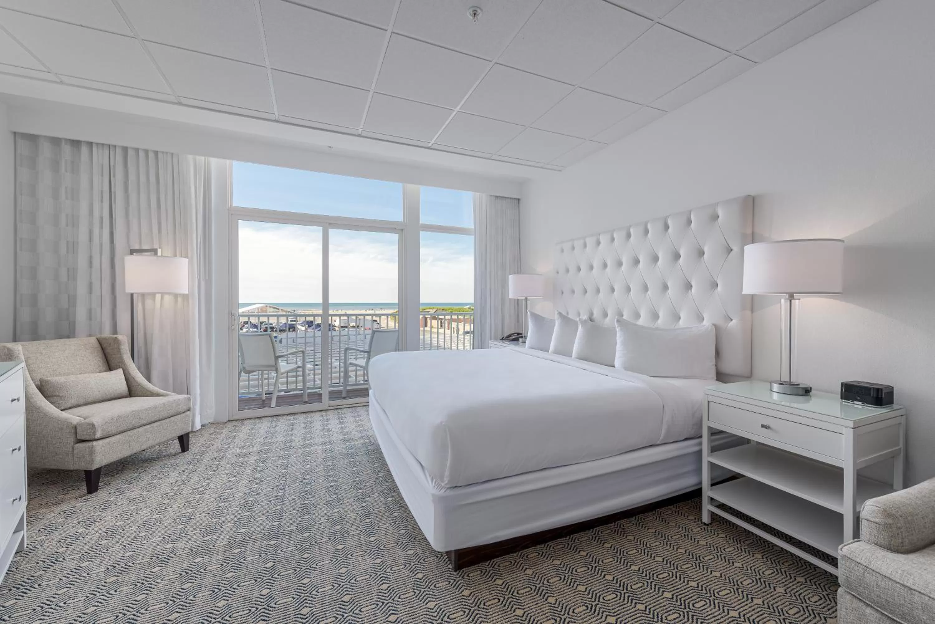 View (from property/room), Bed in ICONA Diamond Beach