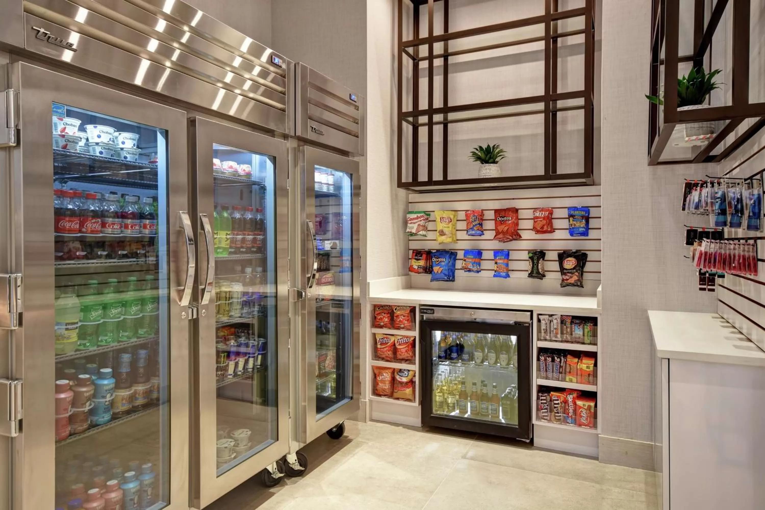 Restaurant/places to eat in Embassy Suites by Hilton Raleigh Durham Research Triangle