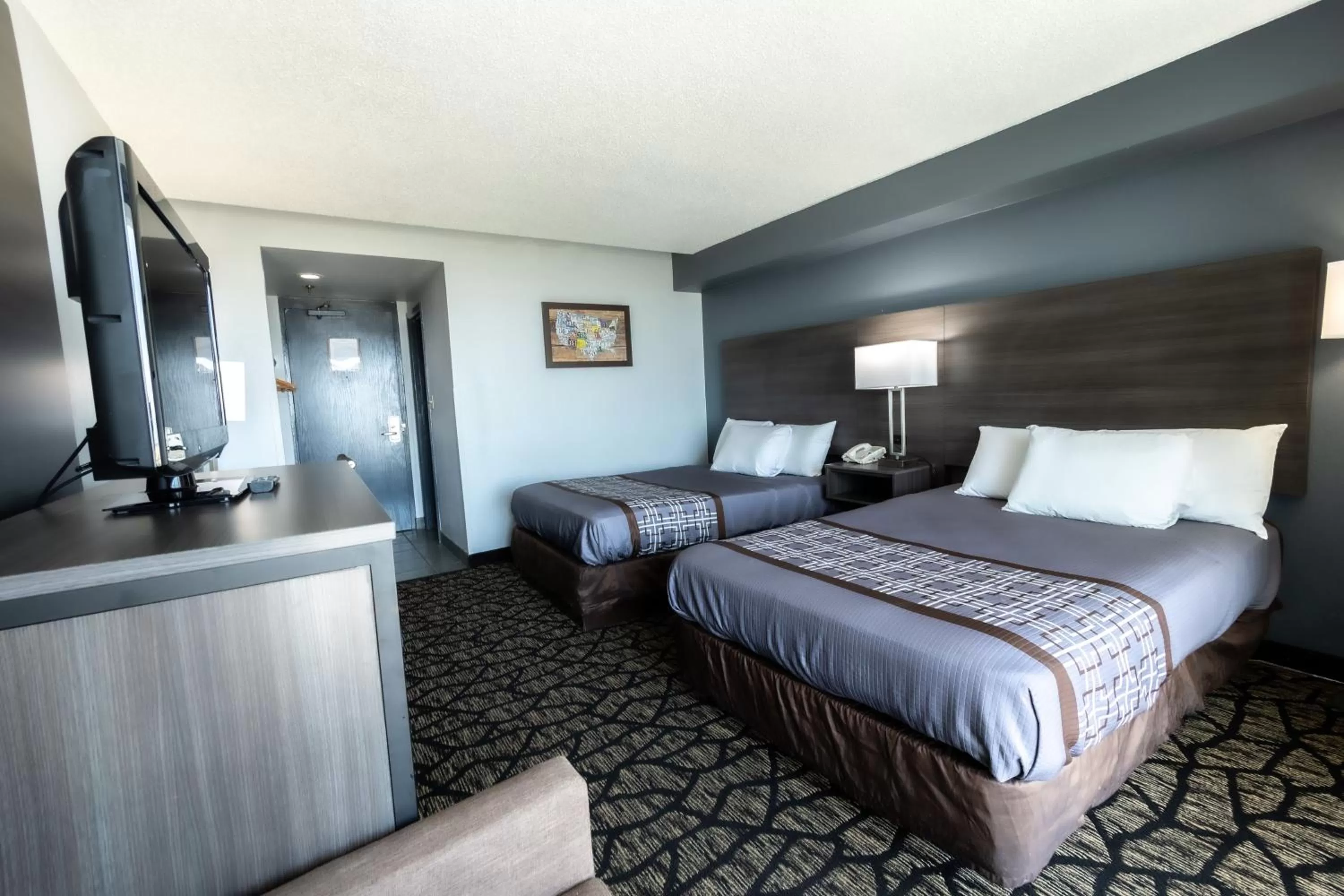 Photo of the whole room, Bed in Seaview Hotel