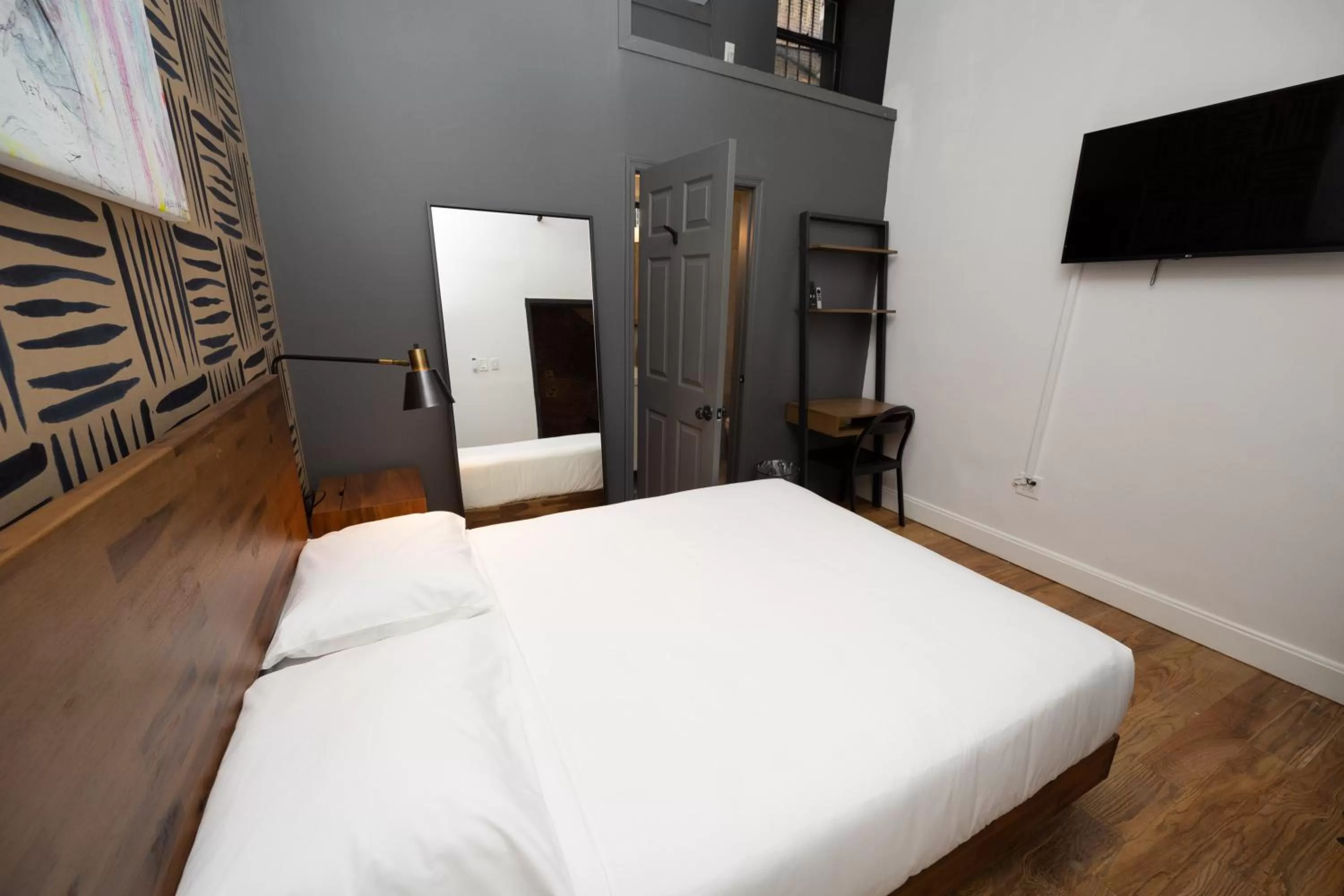 TV and multimedia, Bed in The Flat NYC