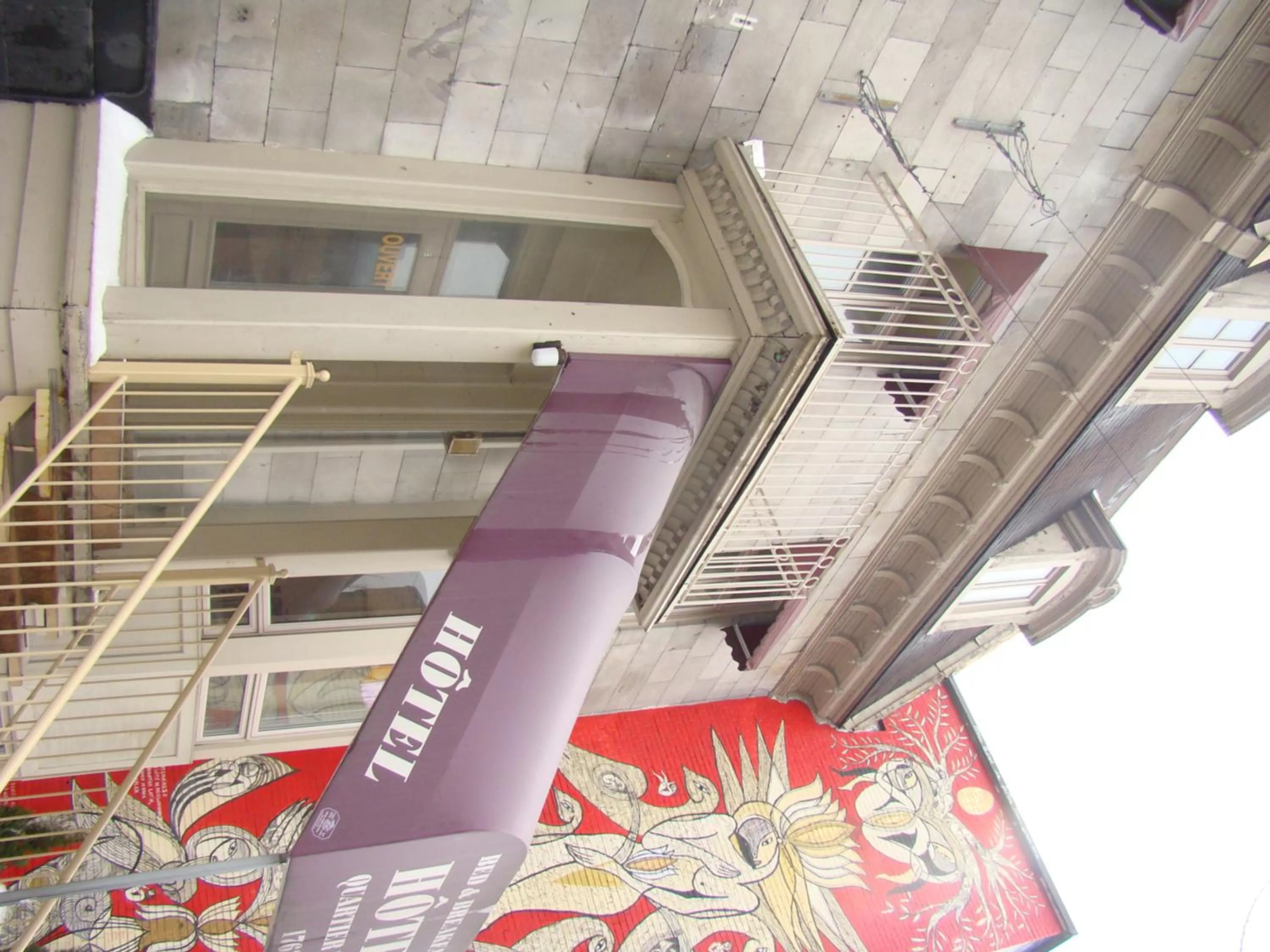 Facade/entrance in Hotel Quartier Latin