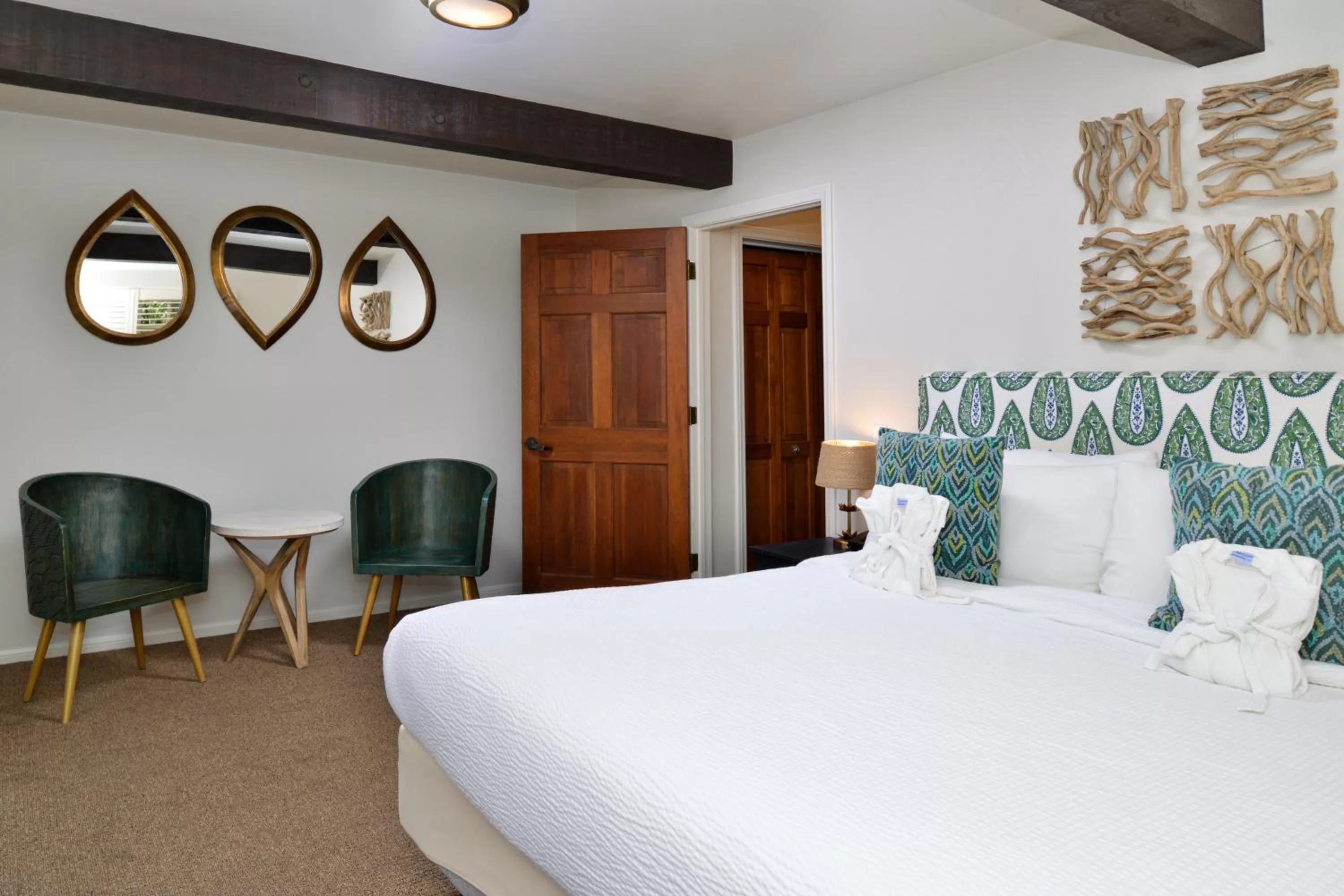 Bed in Wine Valley Inn