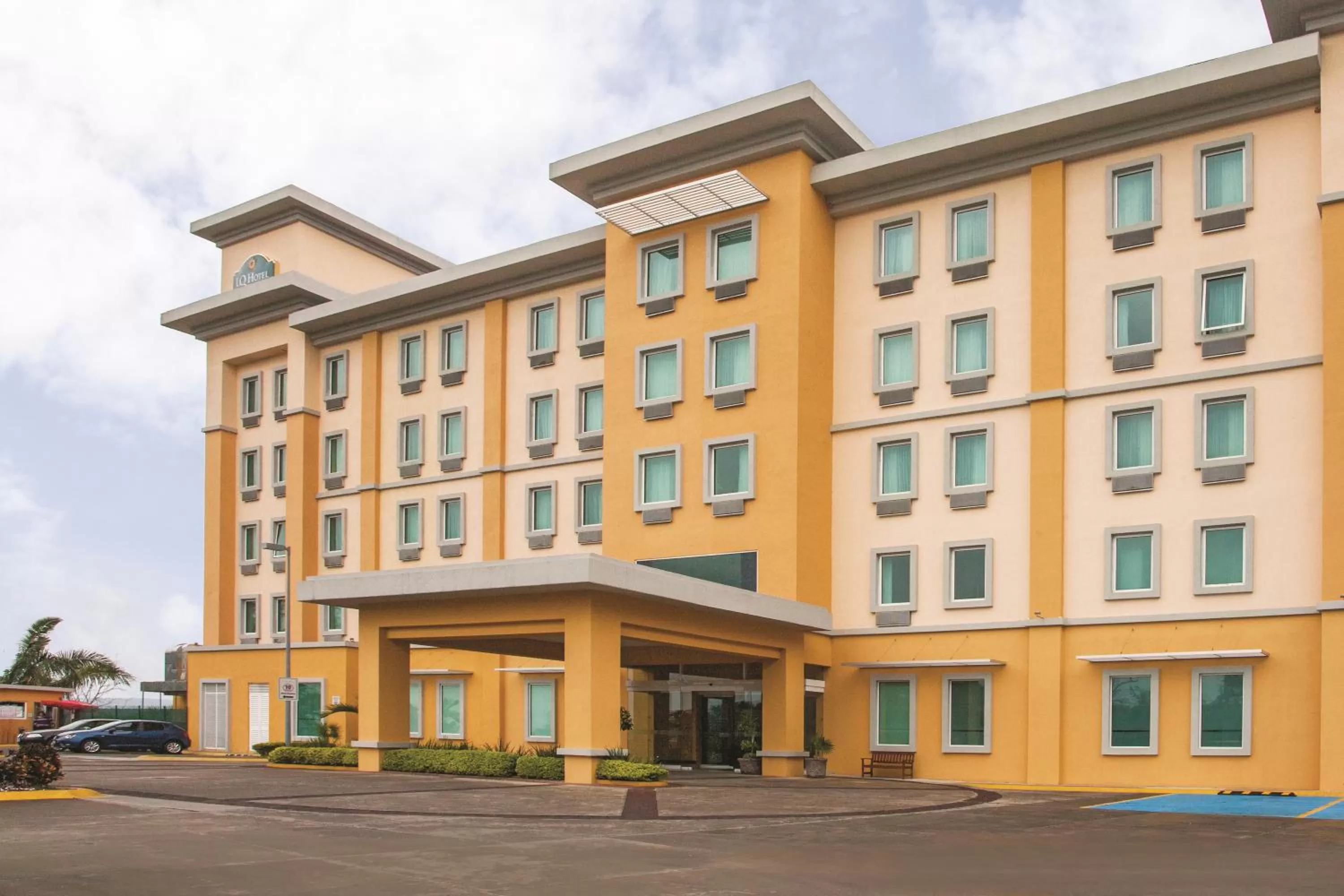 Property building, Facade/Entrance in La Quinta by Wyndham Poza Rica