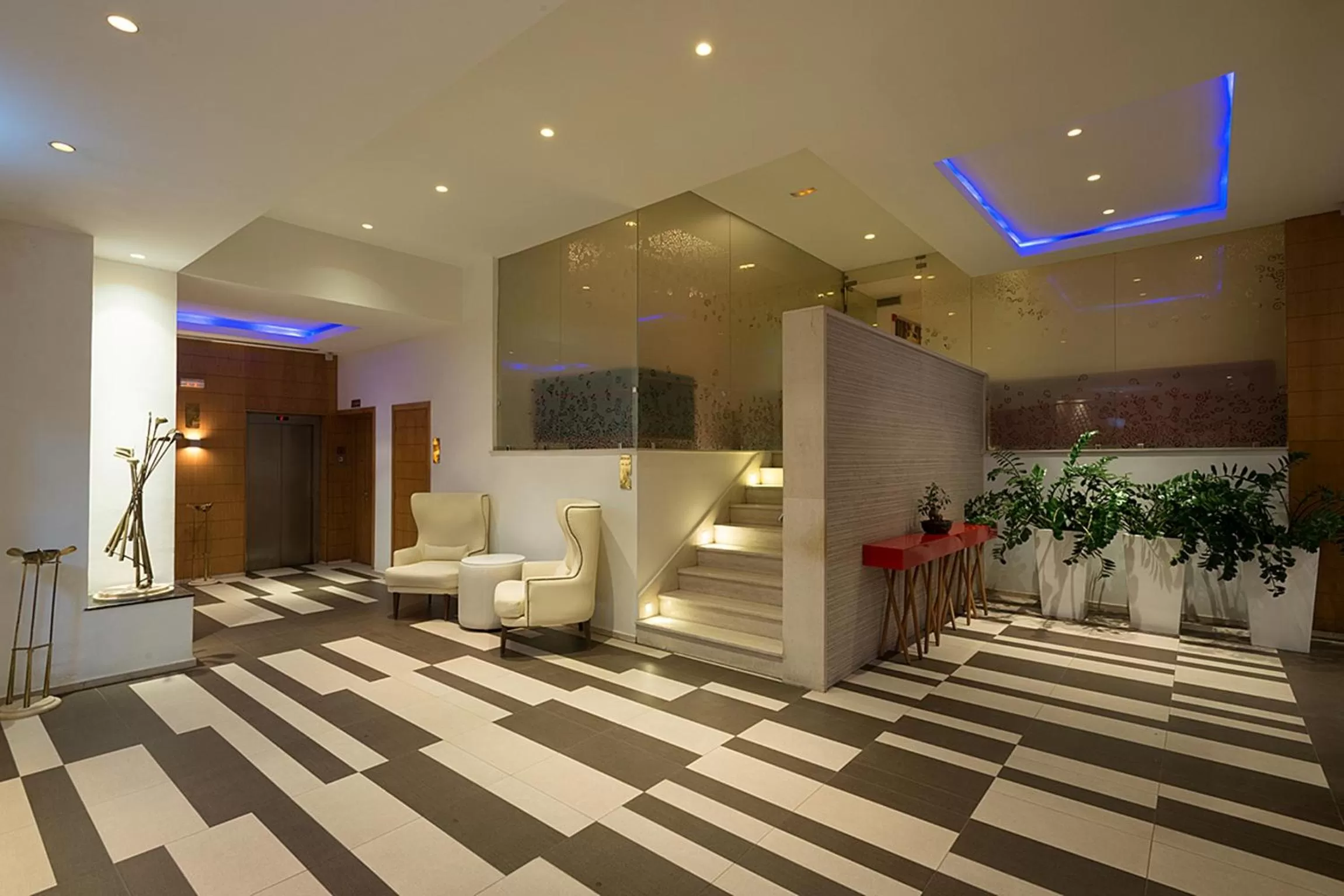 Lobby or reception in Golf Royal Hotel