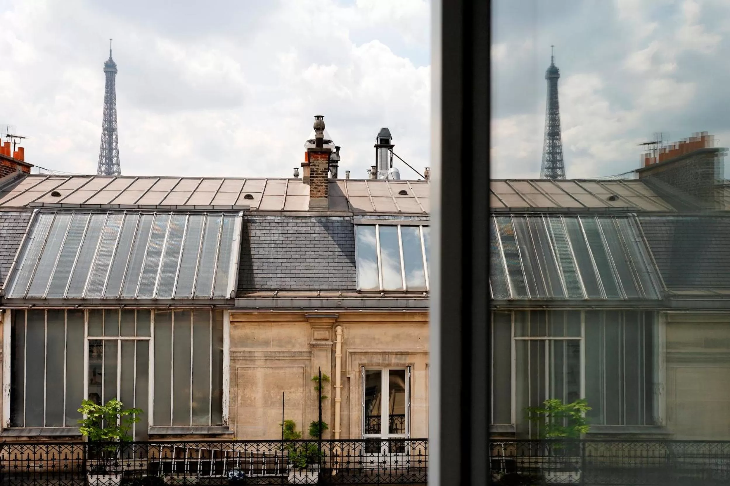 View (from property/room) in La Tremoille Paris