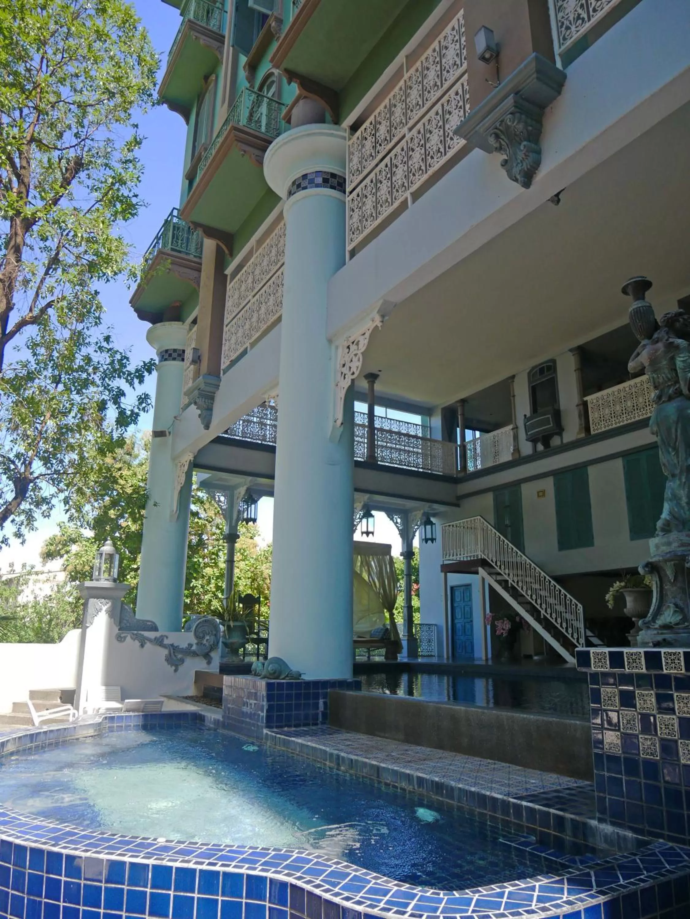 Swimming pool in At Pingnakorn Huaykaew