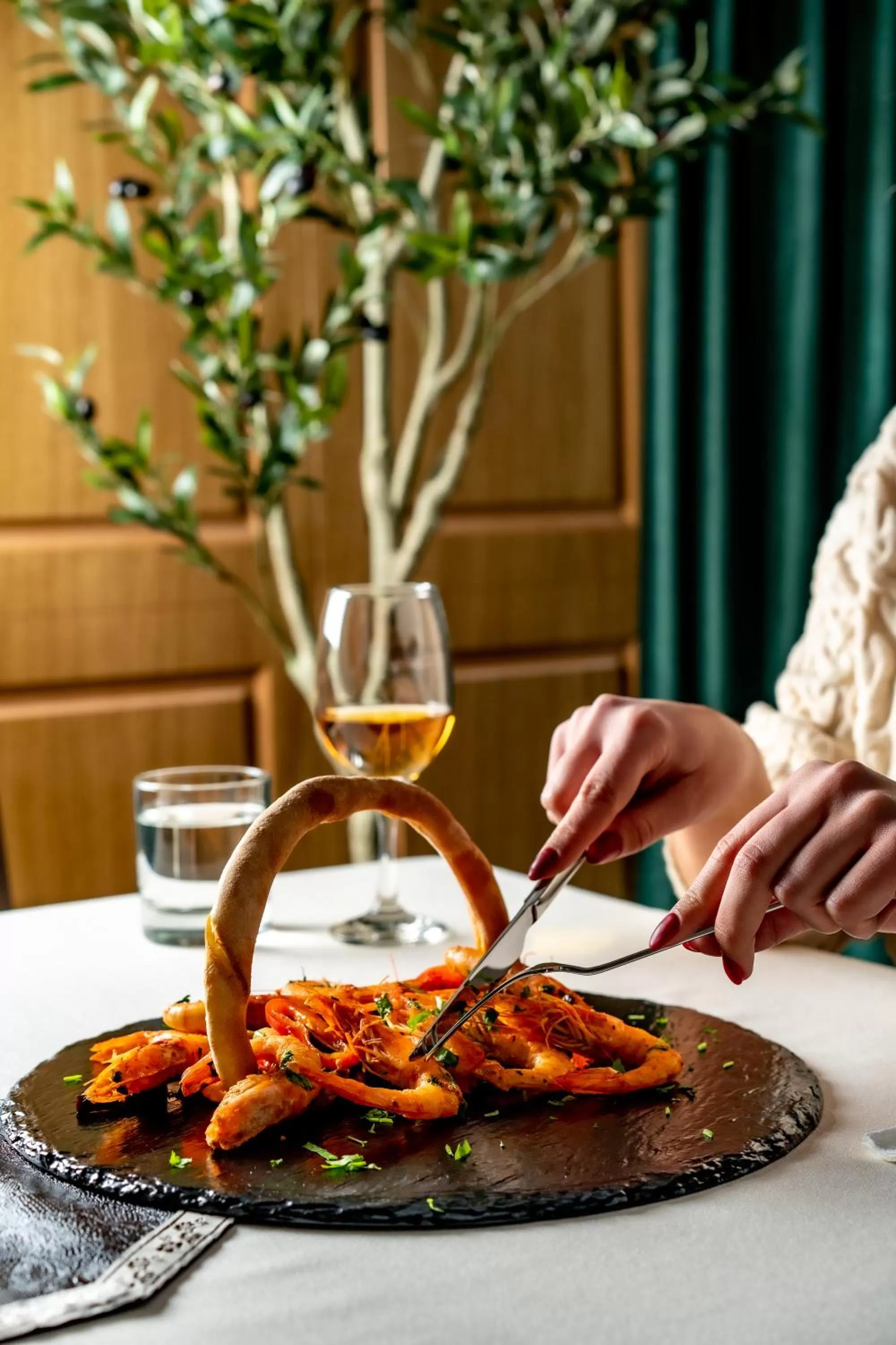 Food and drinks in Ador Hotel