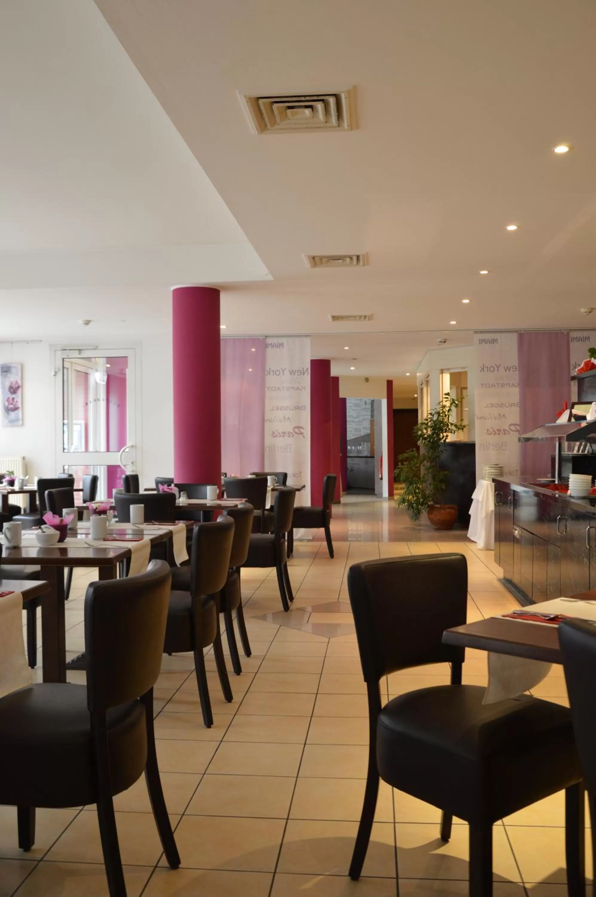 Buffet breakfast in Hotel Primula