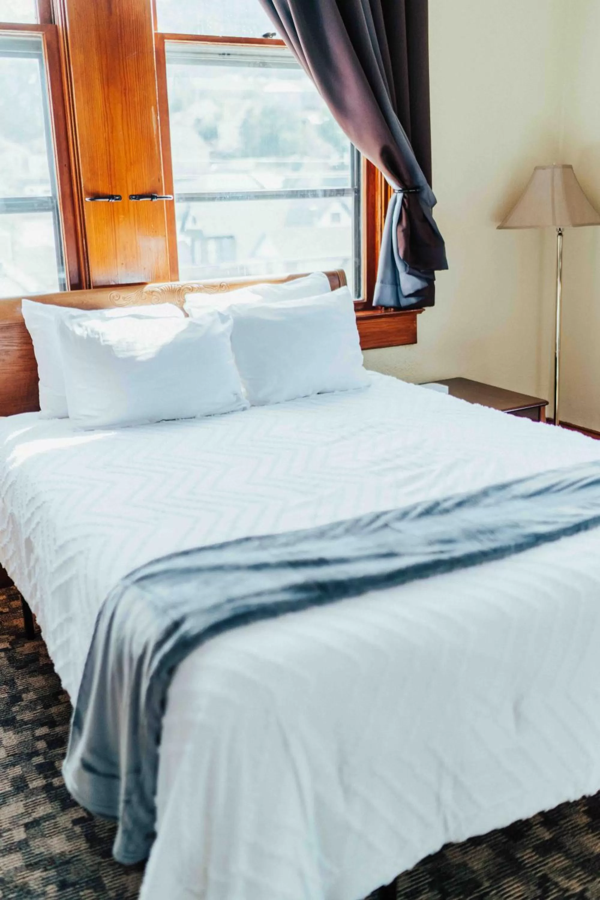 Bed in Town Hall Inn