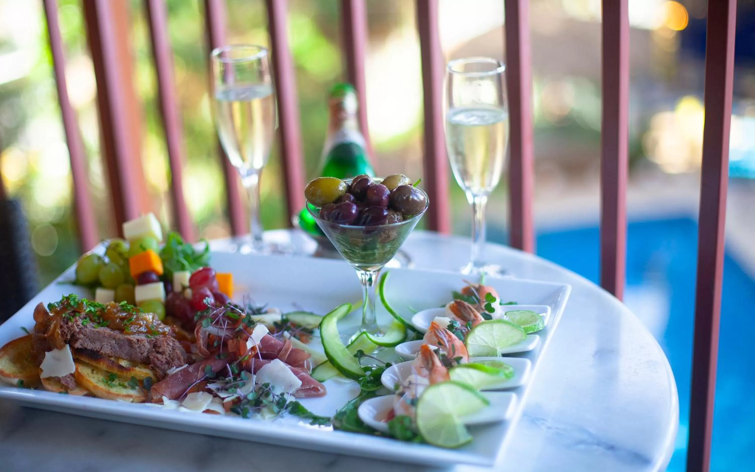 Food and drinks in L'Hôtel Québec par JARO