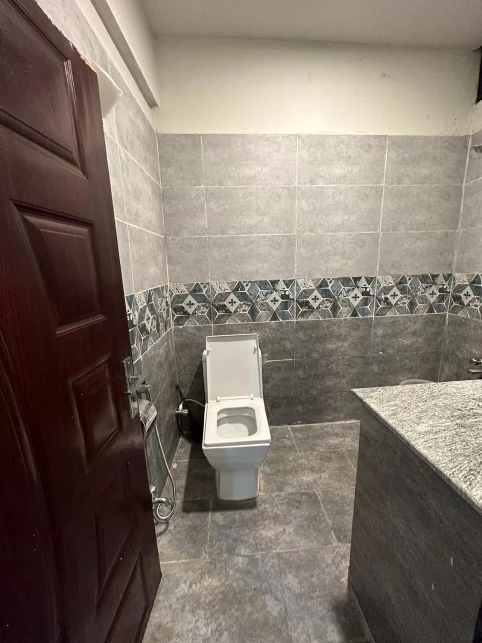 Hotel La Orilla Muzaffarabad