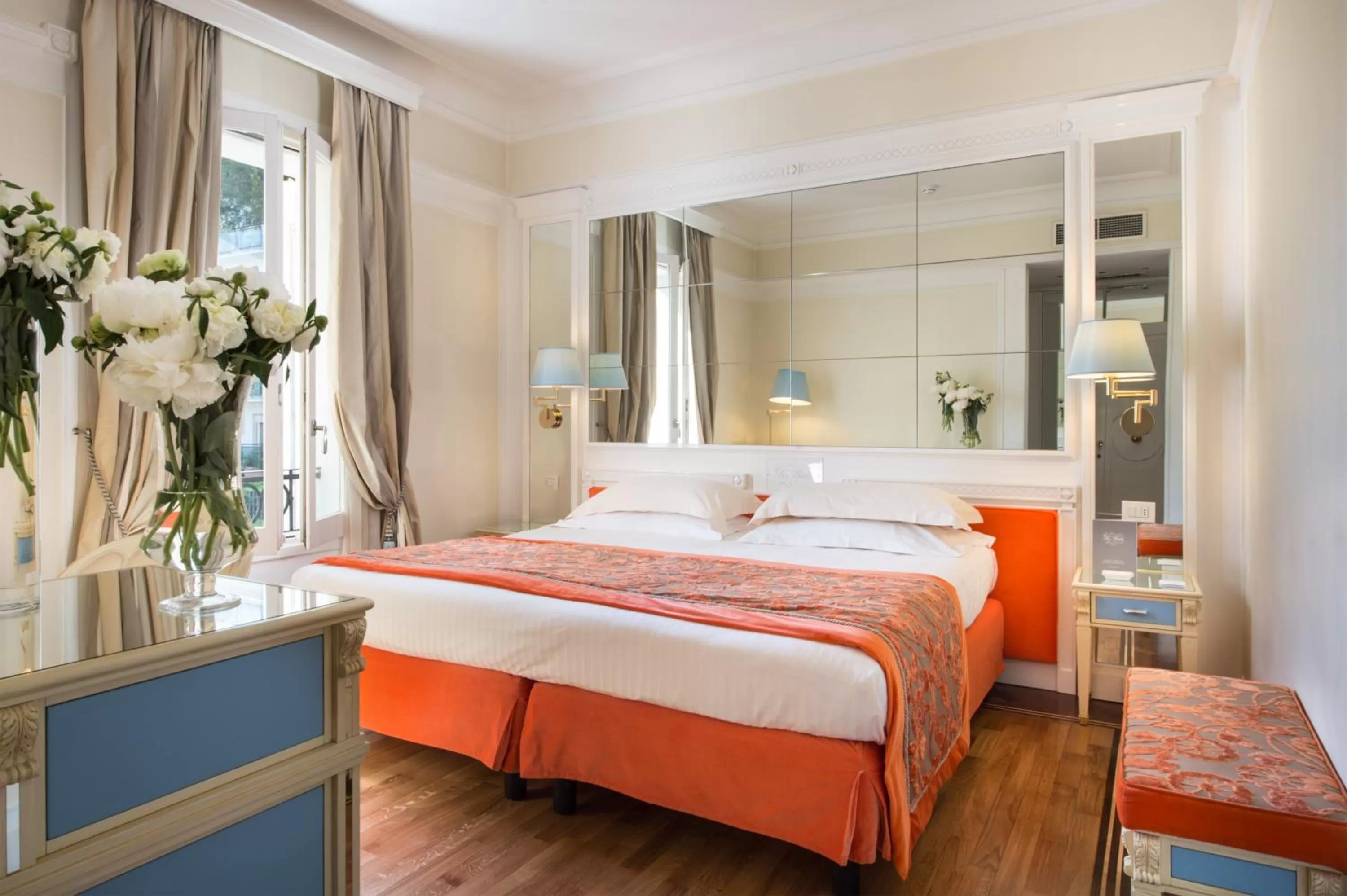 Photo of the whole room, Bed in Grand Hotel Des Bains