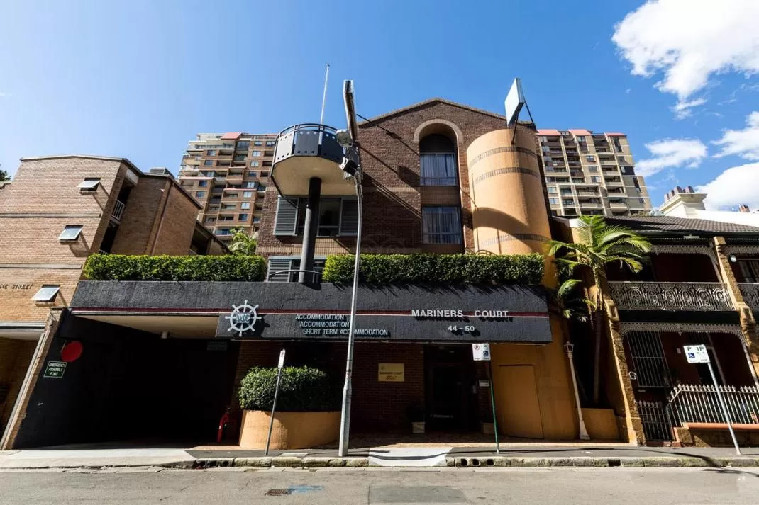 Property building in Mariners Court Hotel Sydney