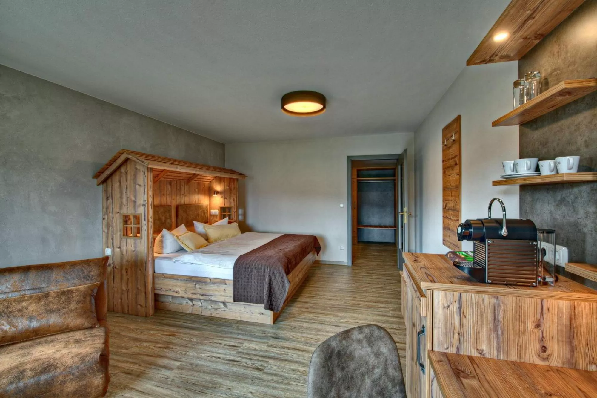 Photo of the whole room, Bed in Allgäuer Panoramahotel
