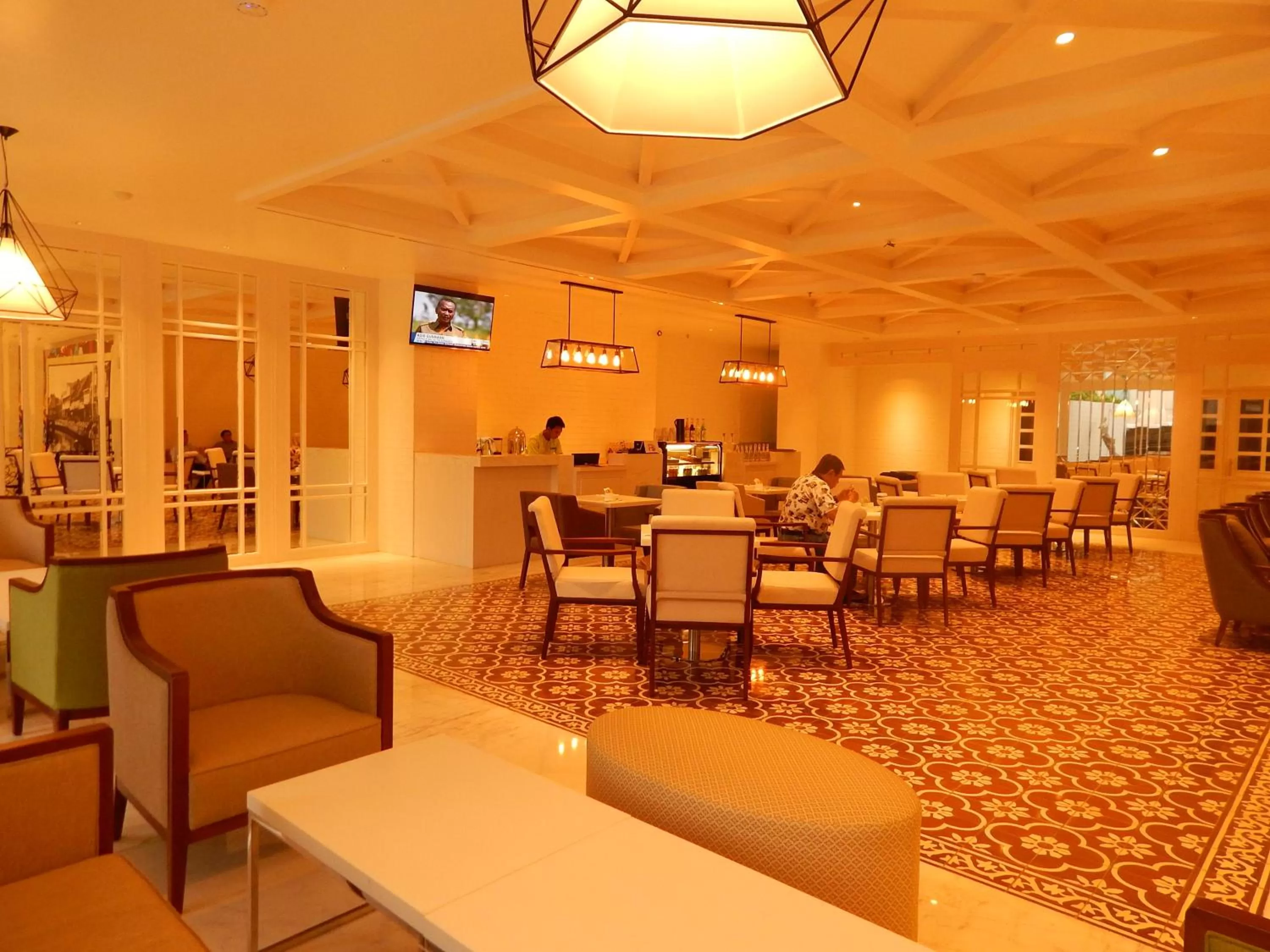 Restaurant/places to eat in MaxOne Signature Glodok Jakarta