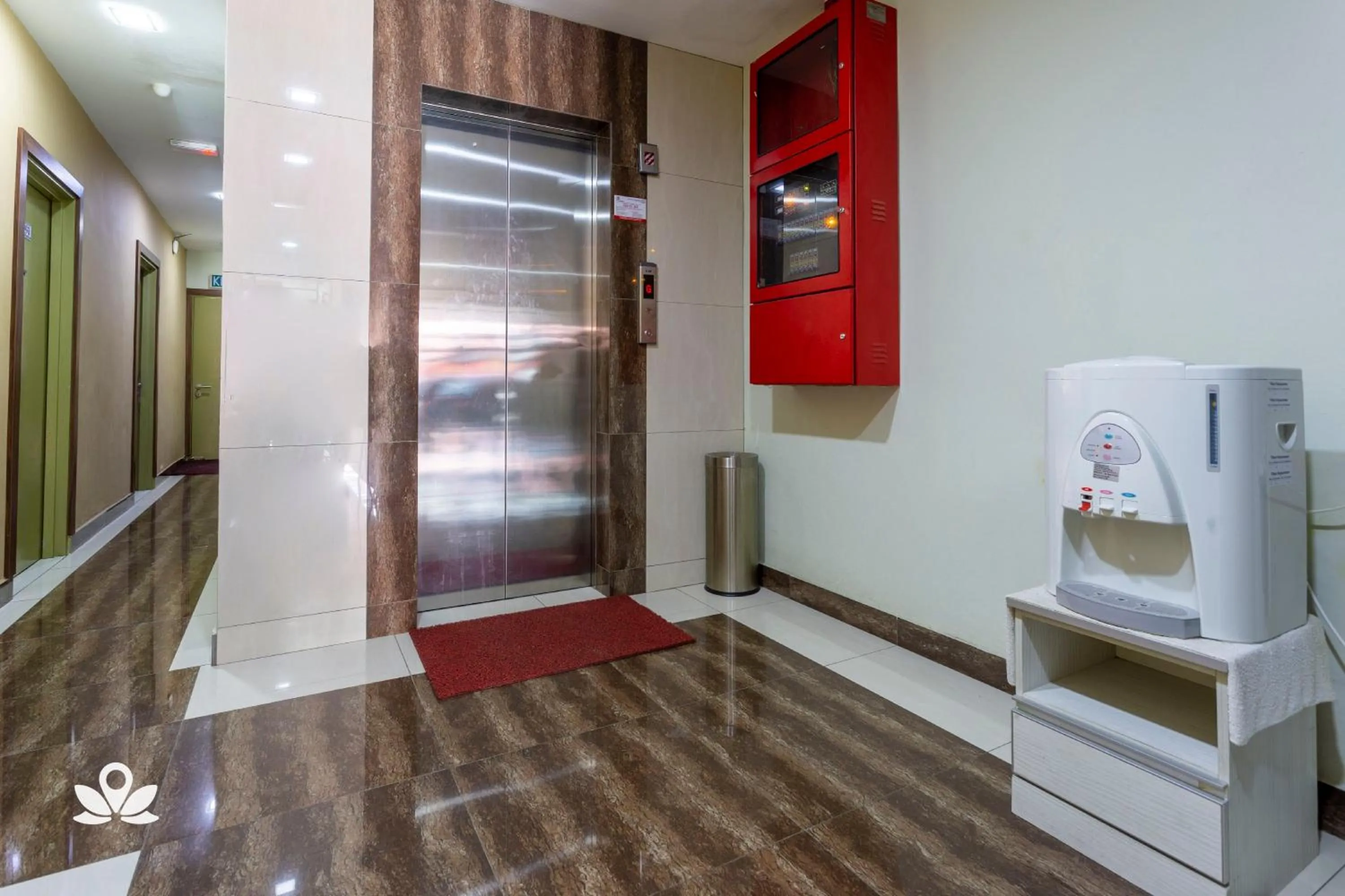 Area and facilities in Golden Night Hotel