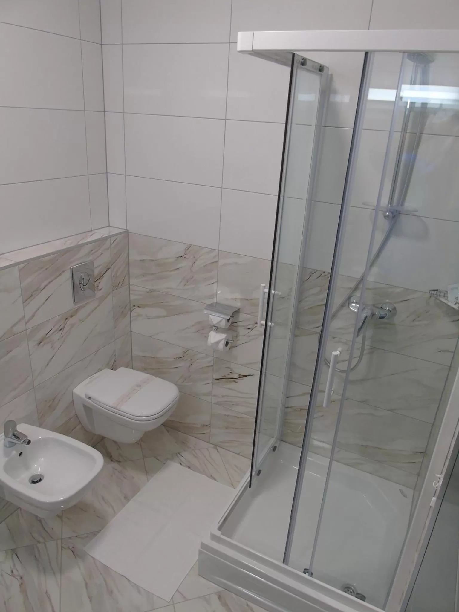 Bathroom in Motel Kamenica