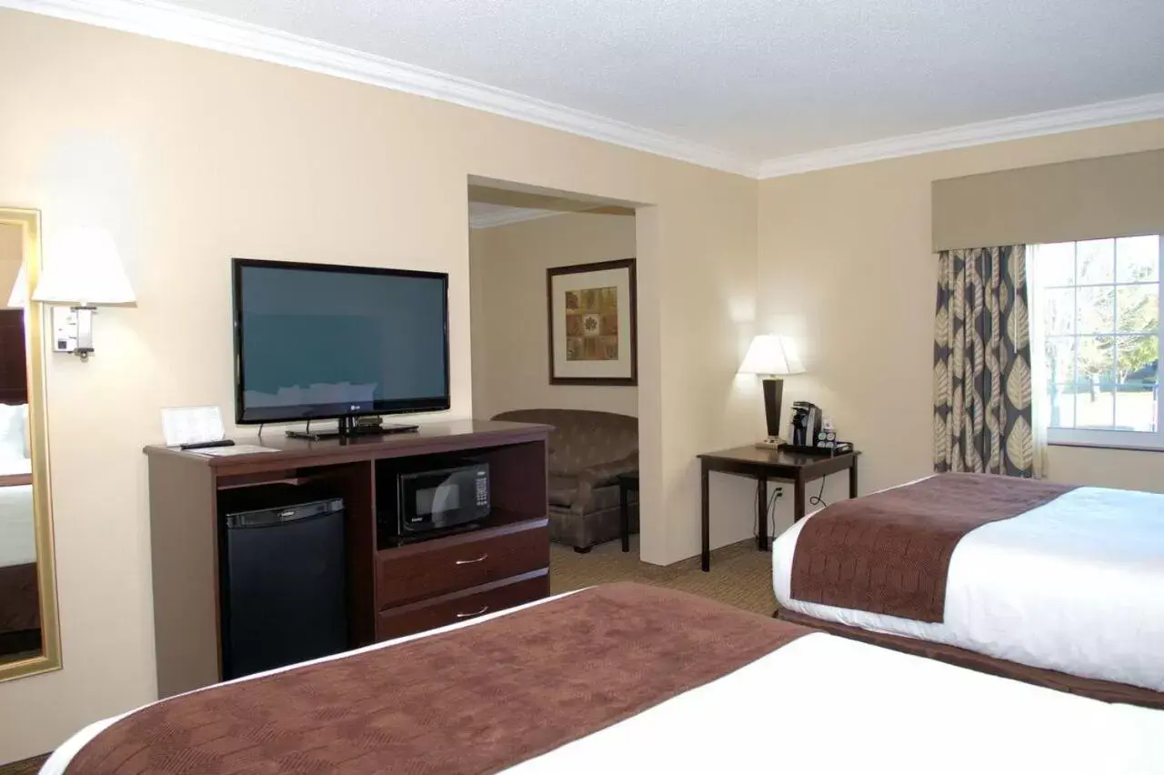 Two-Queen Studio in Rock Island Inn & Suites Two-Queen Studio in Rock Island Inn & Suites