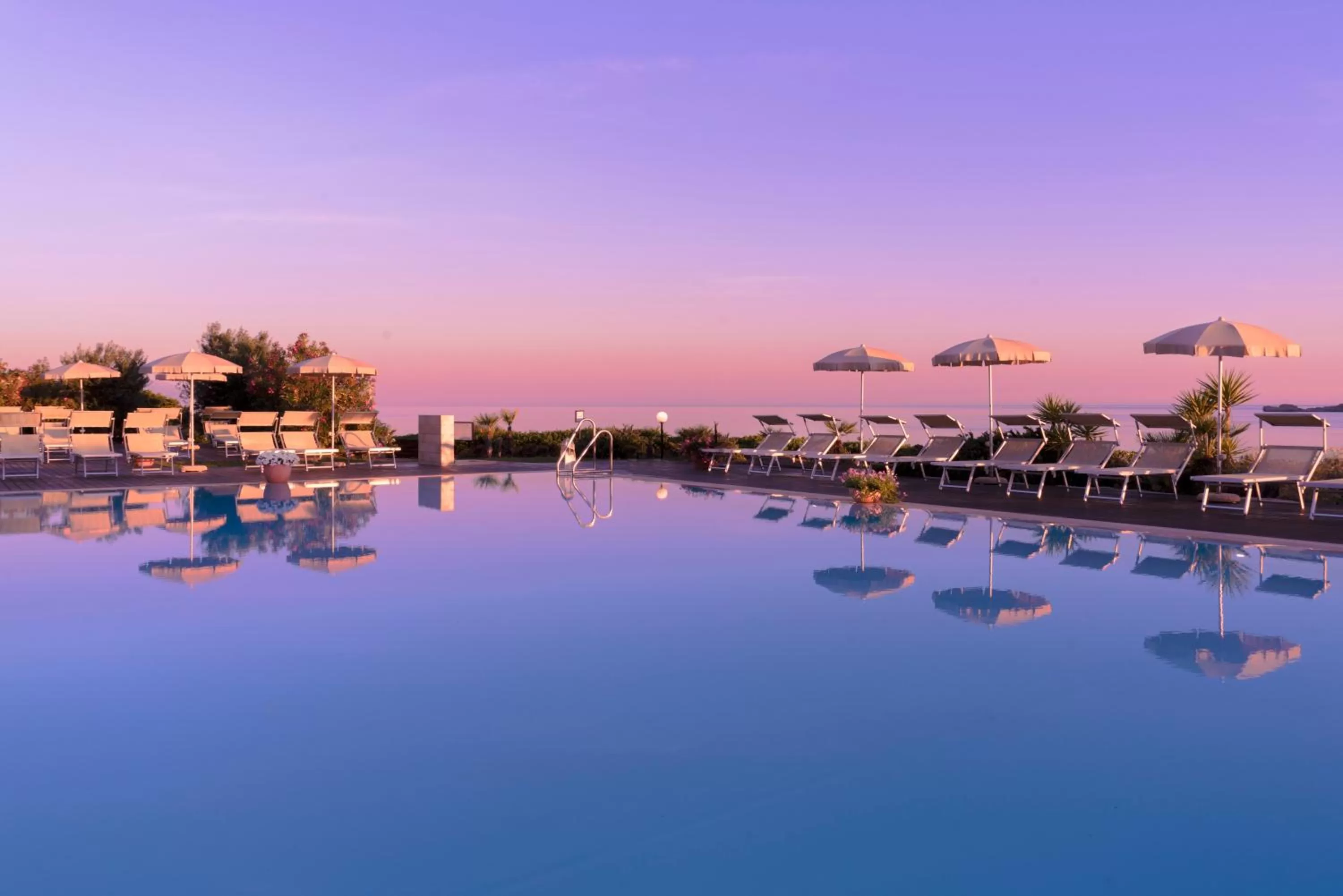 Swimming pool in Hotel Dei Pini