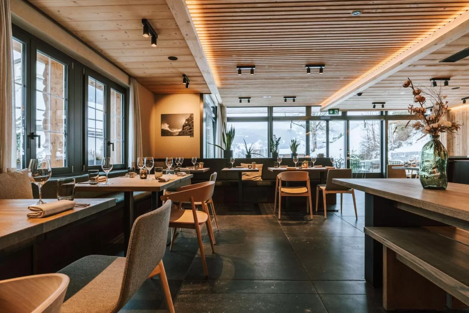 Restaurant/places to eat in Hotel Fiescherblick