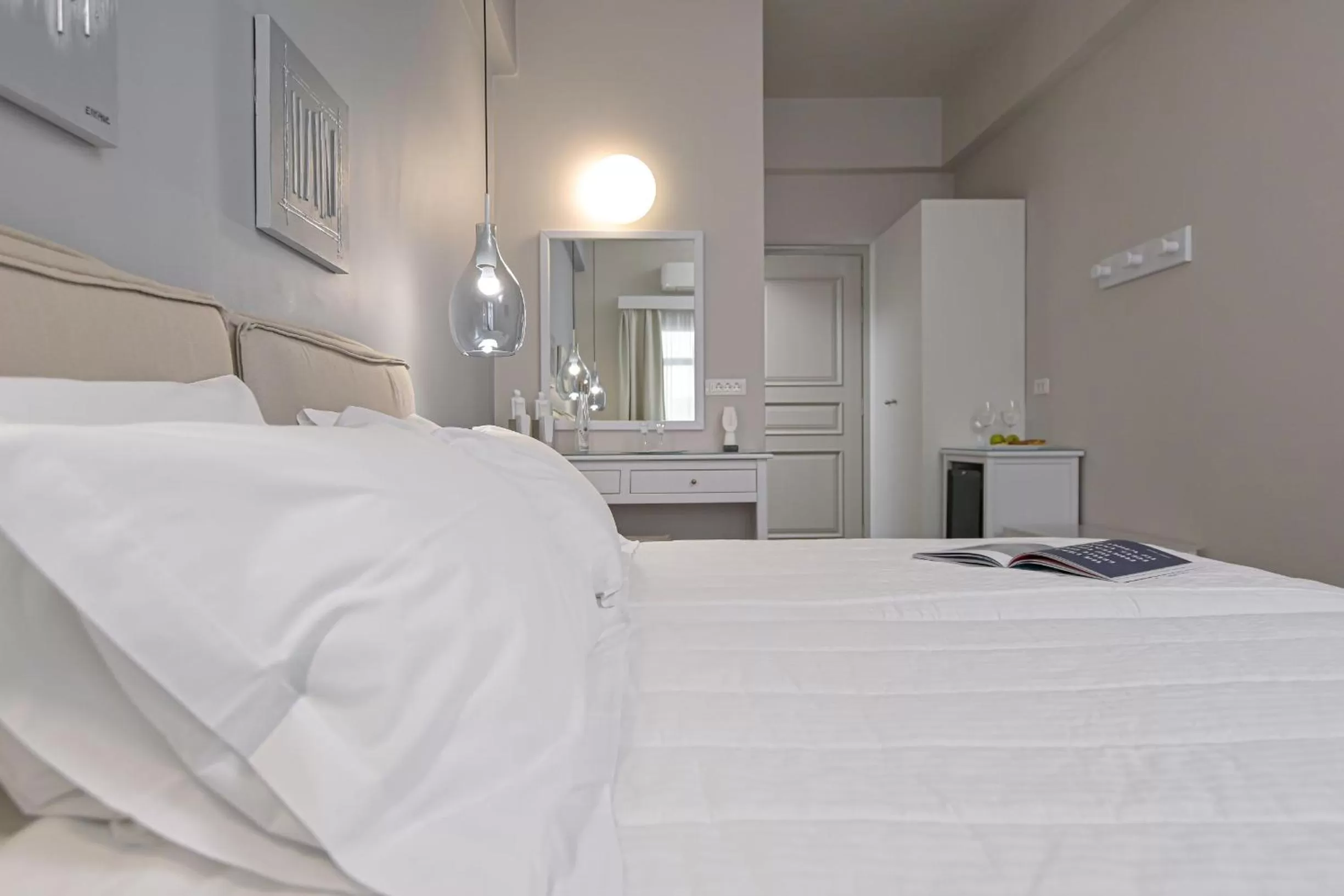 Property building, Bed in Hotel Grotta